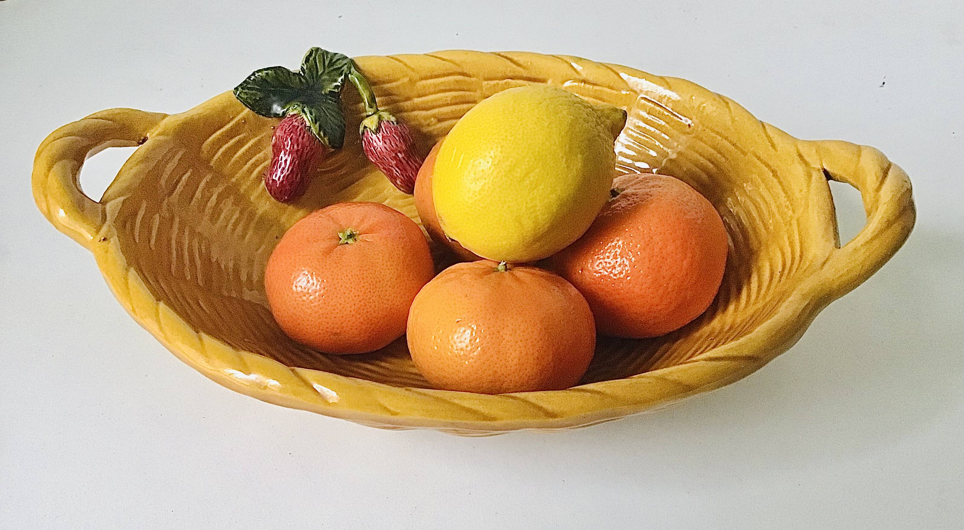 Rattan-style slip fruit bowl