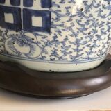 Chinese porcelain lamp