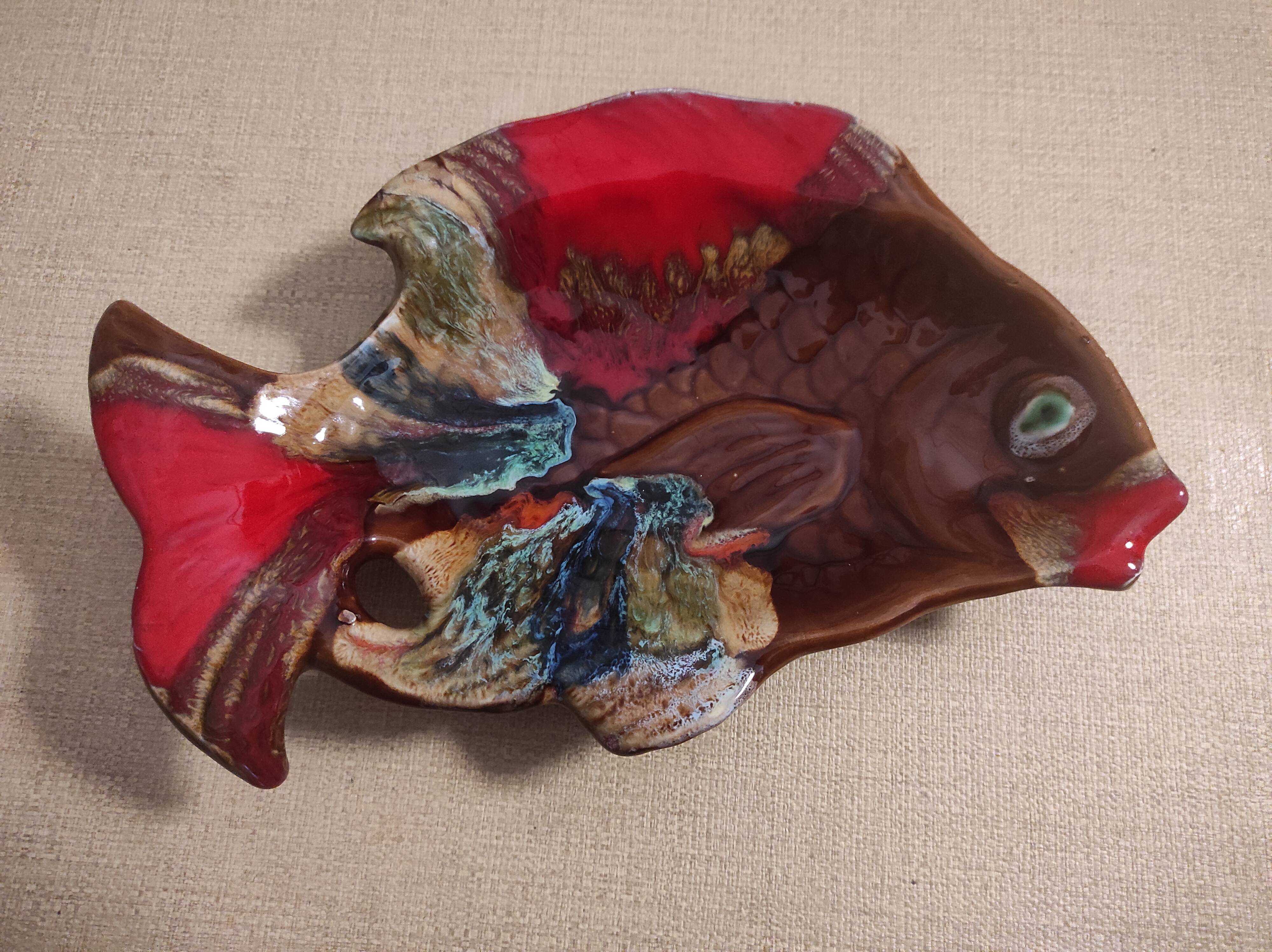 1950s glazed ceramic dish