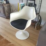 Tulip knoll armchair