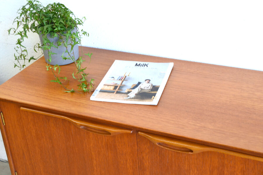 Teak row by Jentique * 168 cm