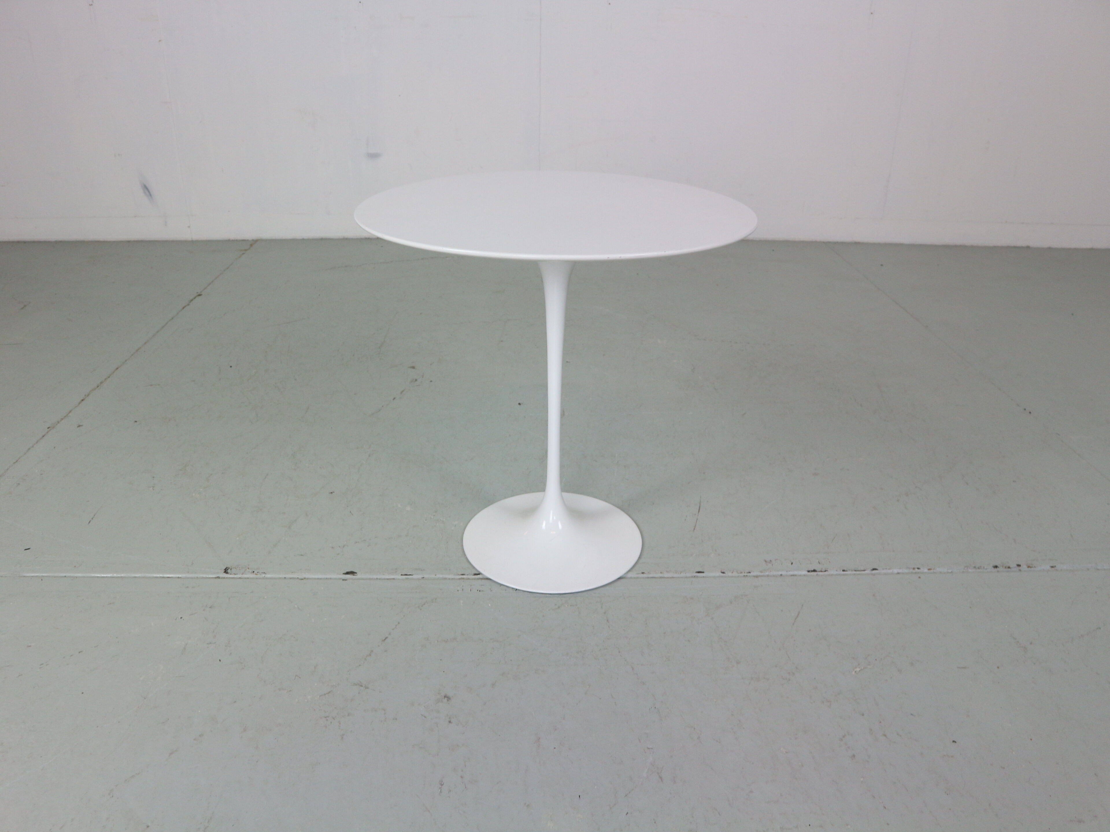 Eero Saarinen White Vintage Tulip Side Table for Knoll, 1960