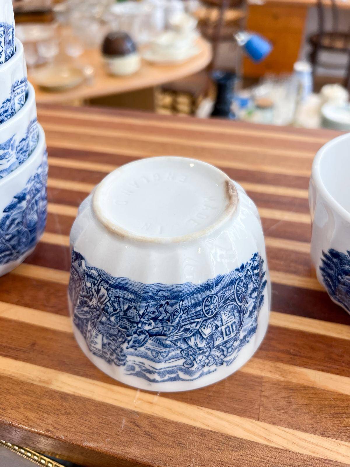 6 English porcelain bowls