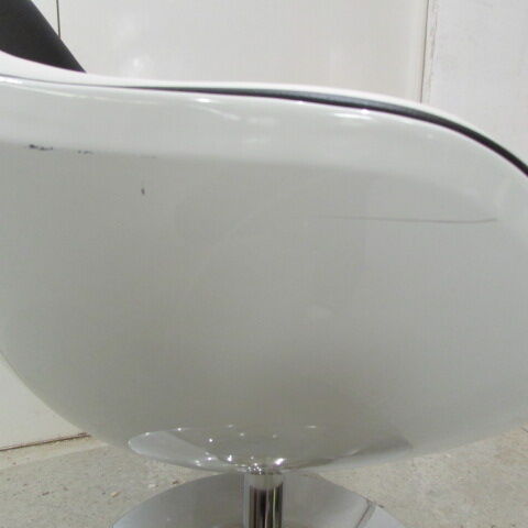 Armchair design Kok two-tone, black and white