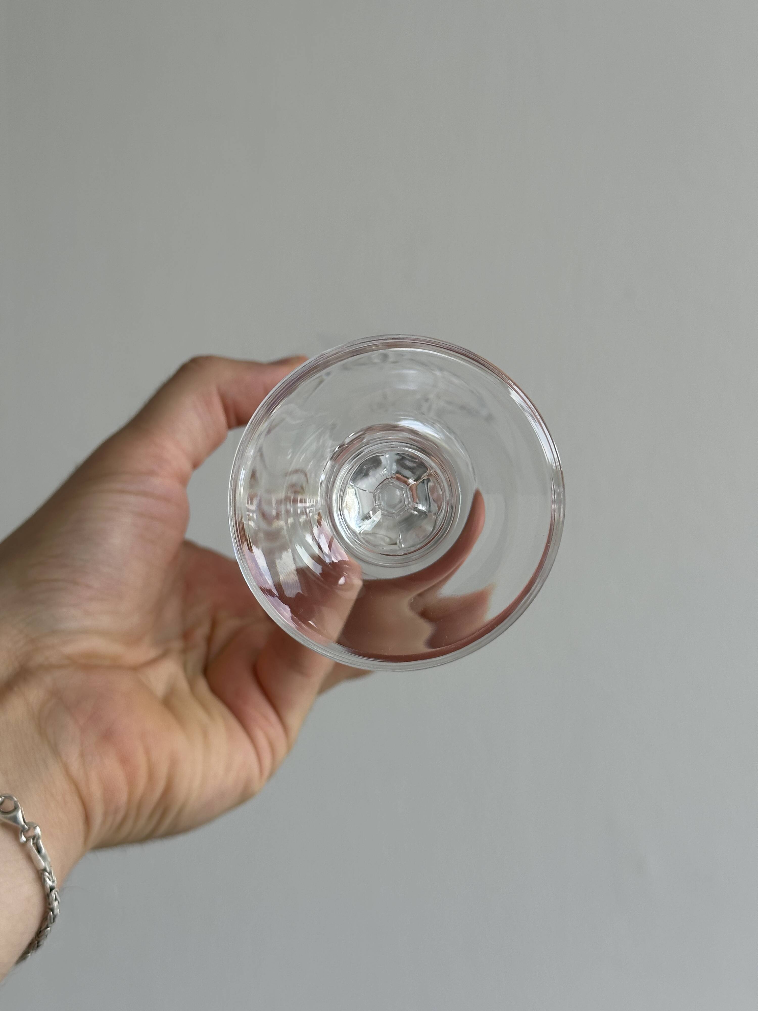 4 verres à vin en verre taillé vintage