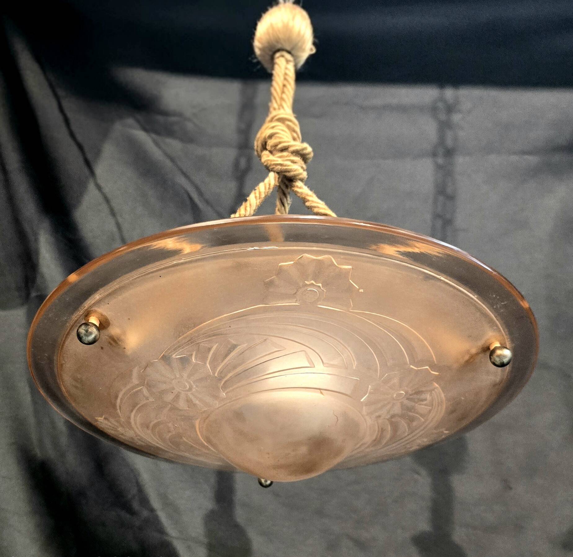 Suspension vasque Art déco en verre rose