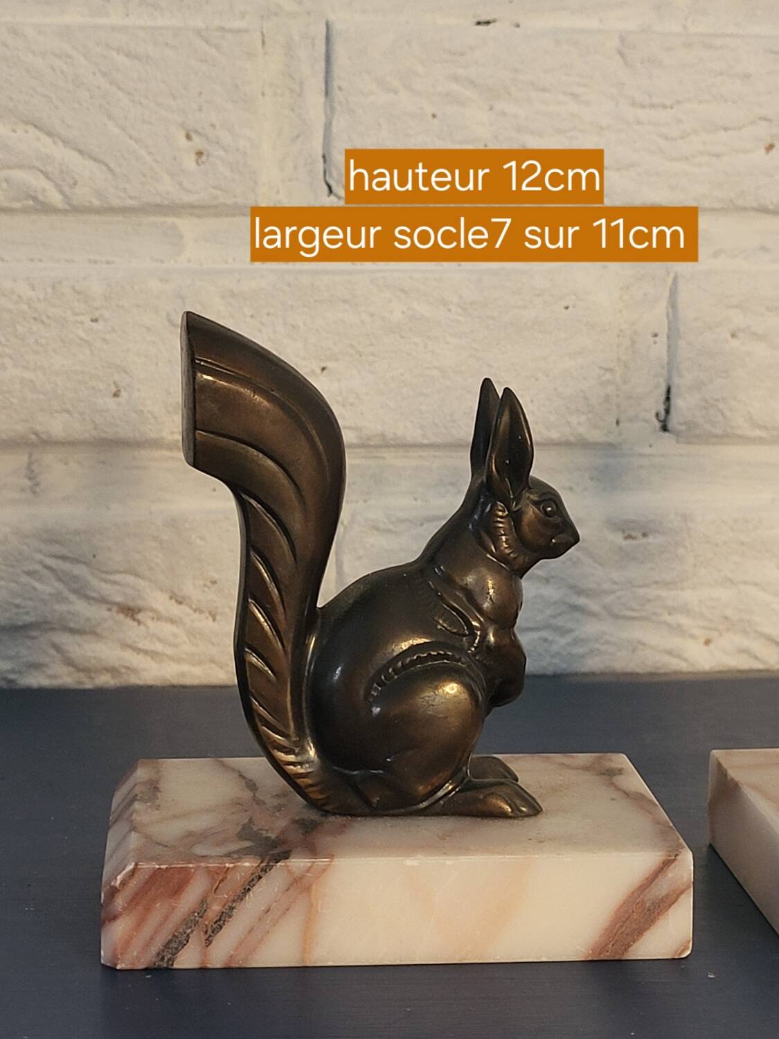 Squirrel bookend