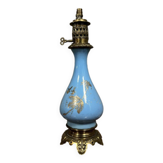 Napoleon III kerosene lamp in porcelain with painted decorations circa 1880