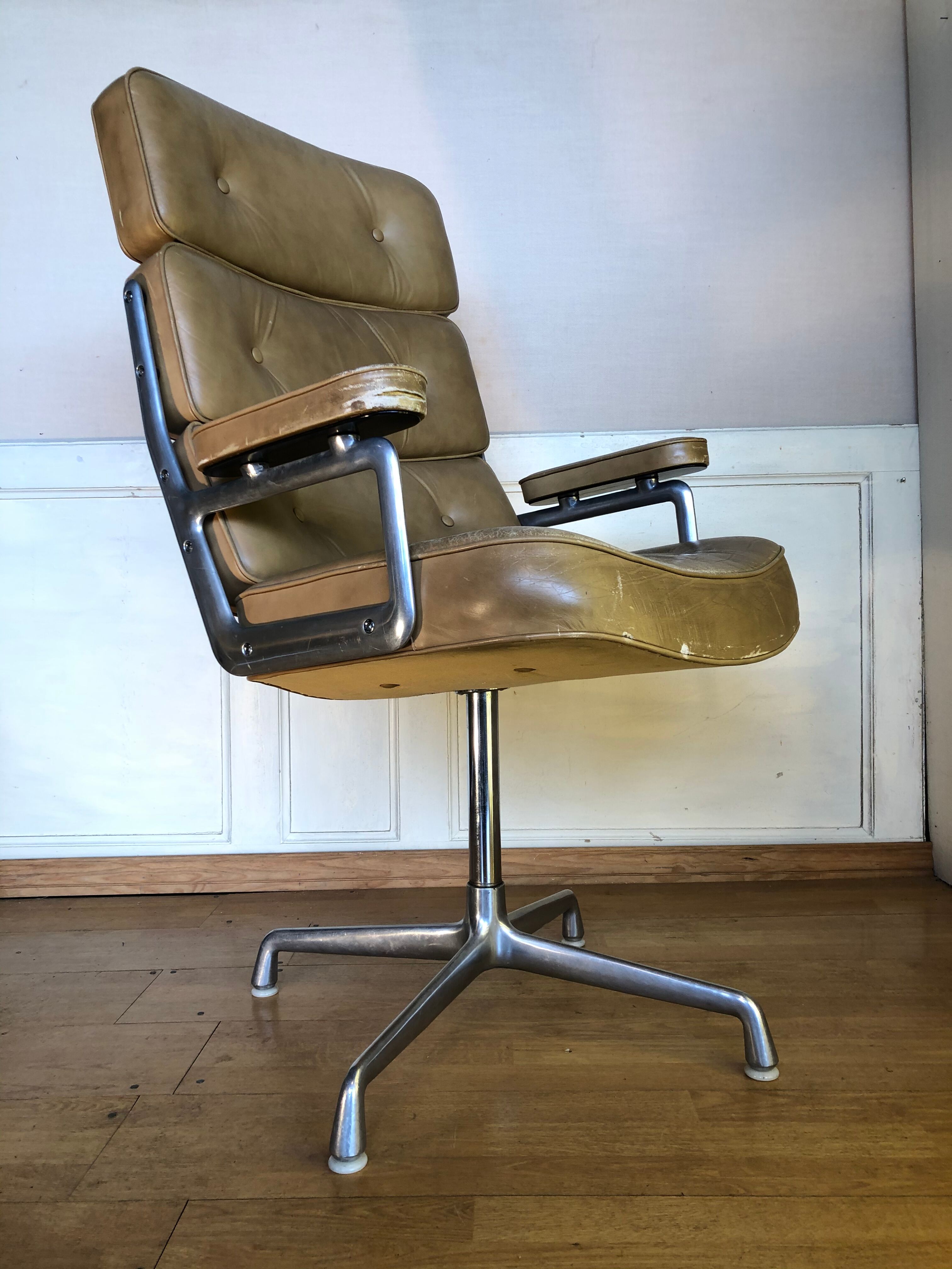 Armchair Lobby hightback eames Herman miller
