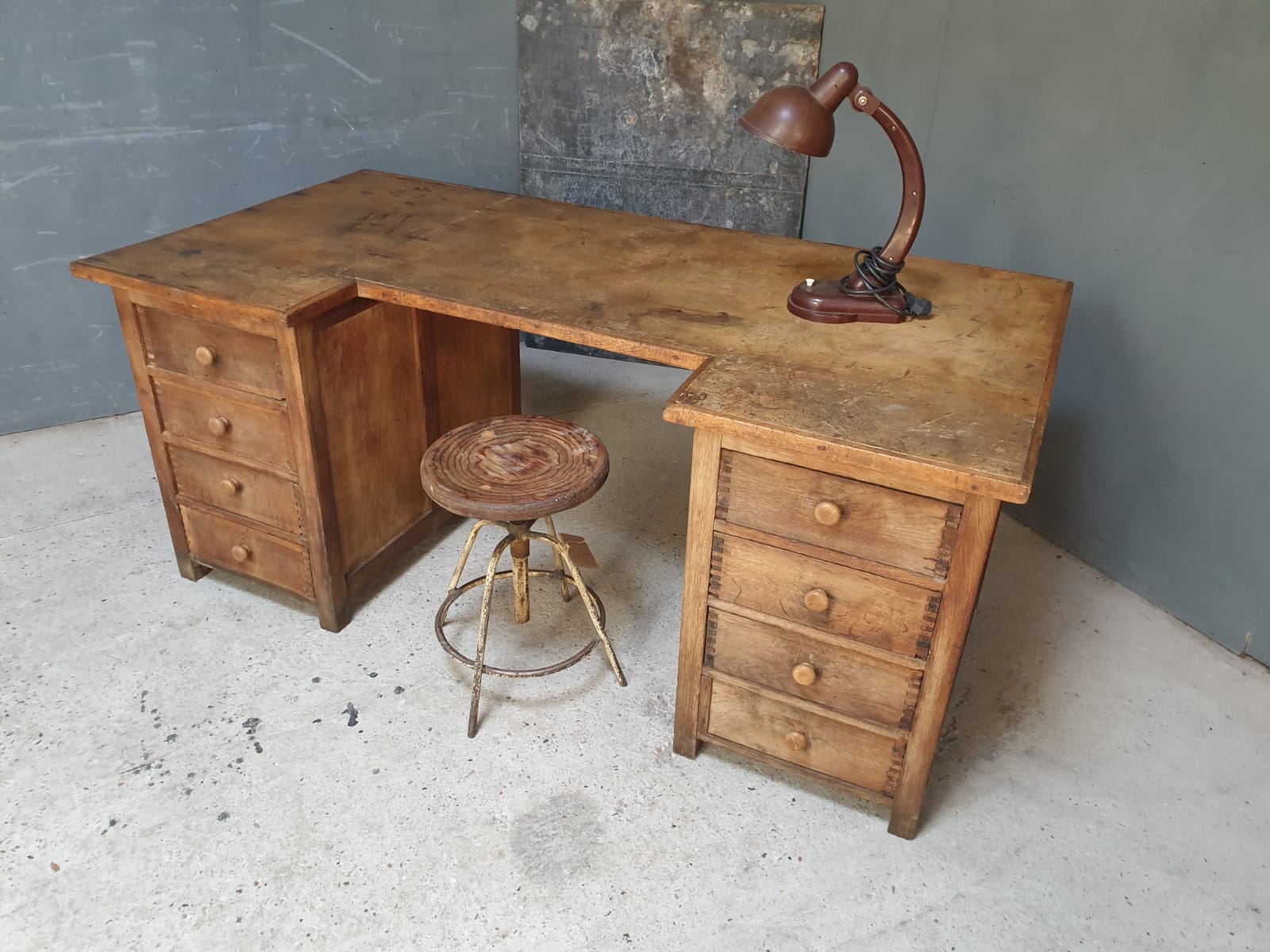 Bureau en chêne années 1940