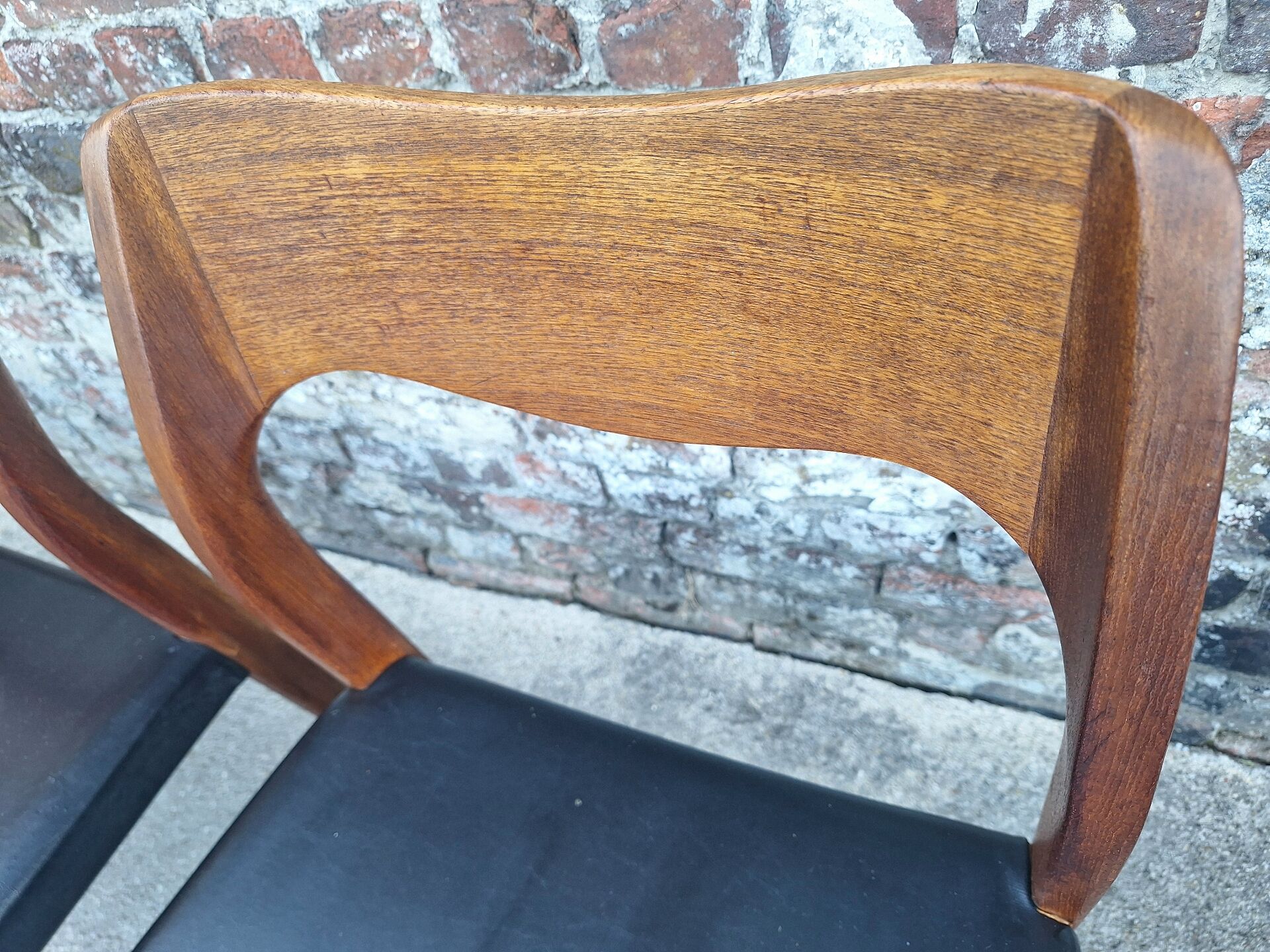 Set of 6 chairs model 71 by Niels O. Moller, vintage Scandinavian furniture.