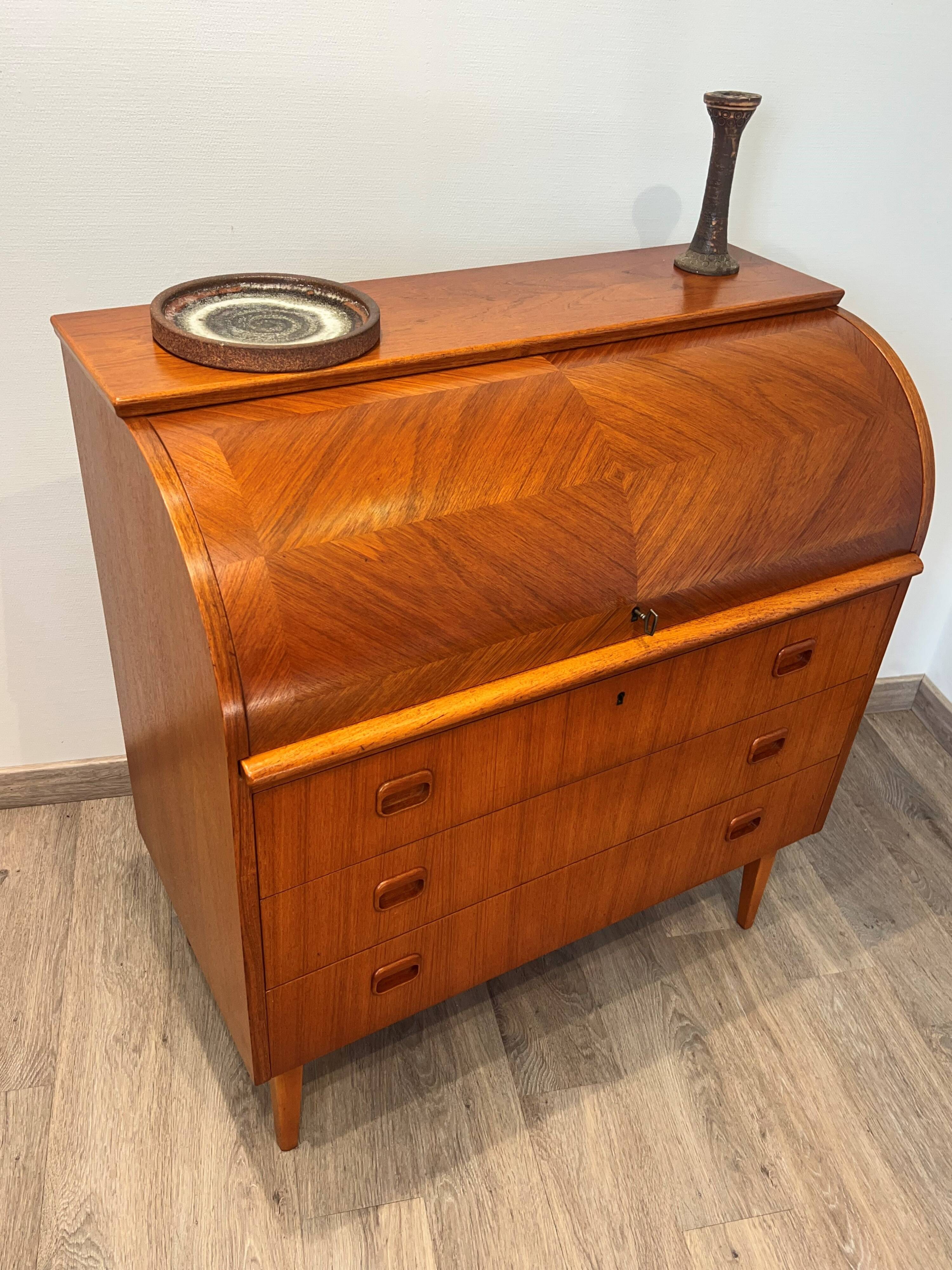 Rare Scandinavian curved secretary from Sweden.
