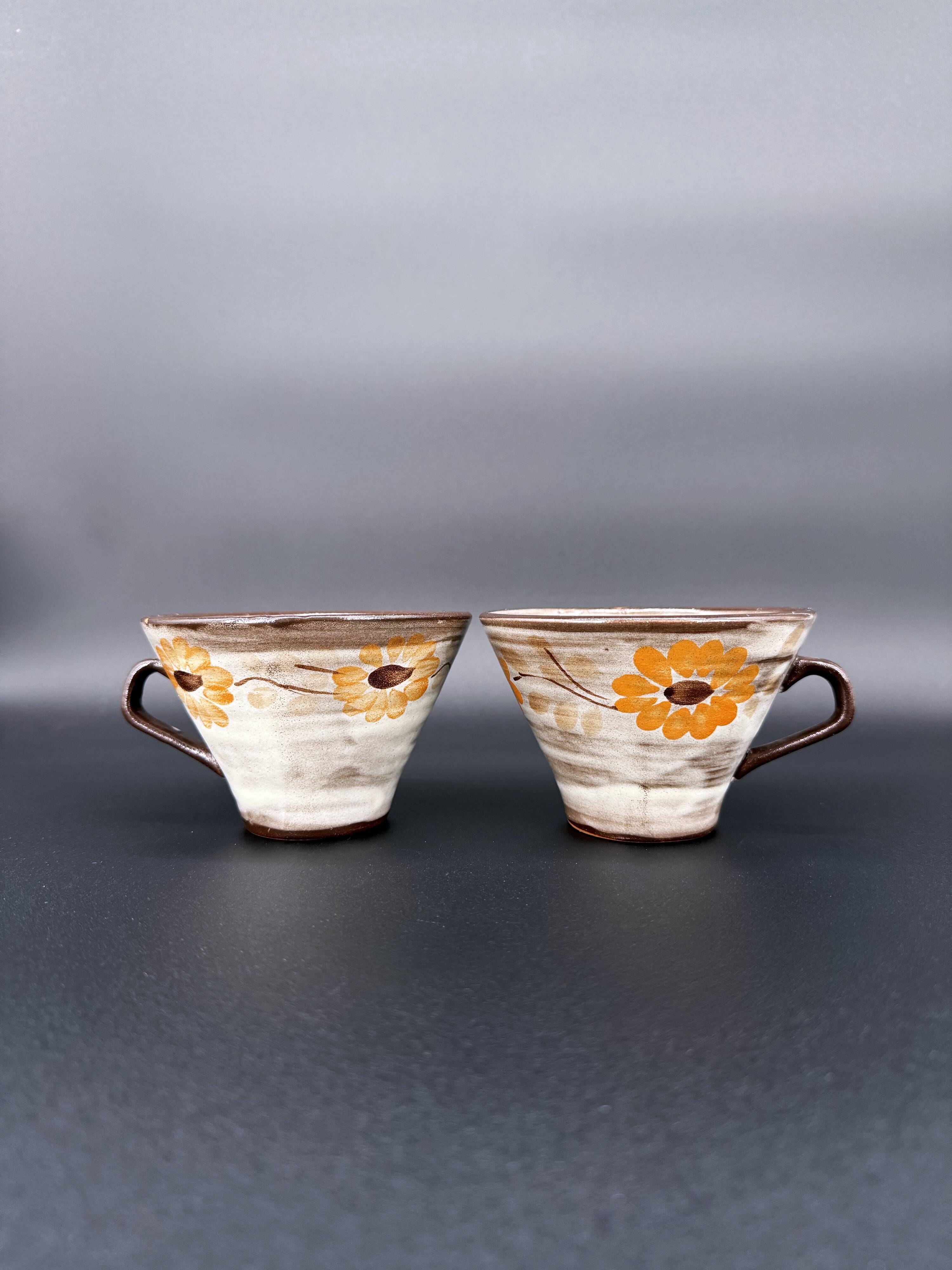 Pair of vintage 70s stoneware cups – matcha or coffee