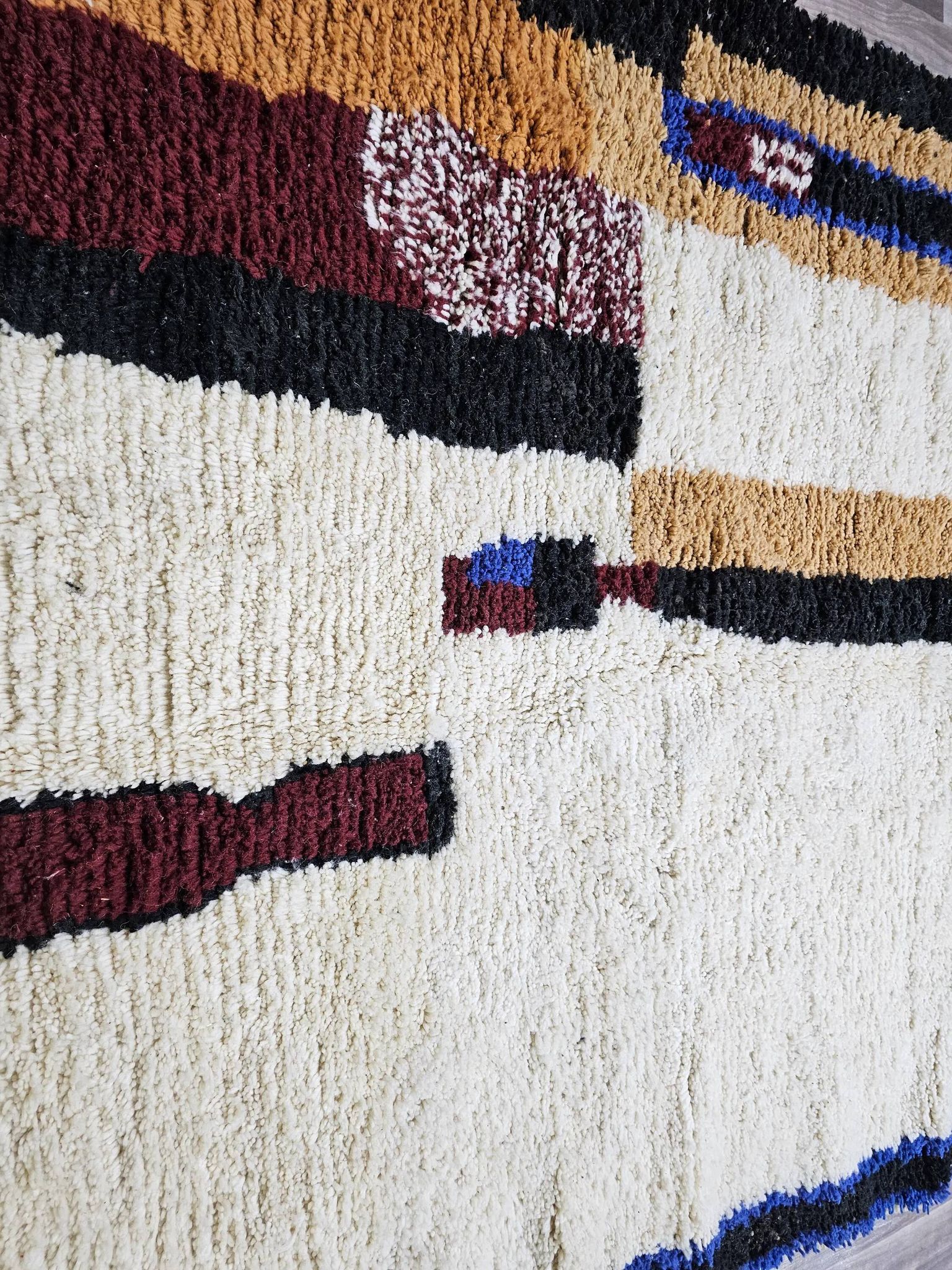 Traditional handmade carpet 250cm x 150cm Moroccan
