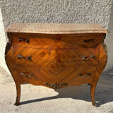 Rosewood chest of drawers