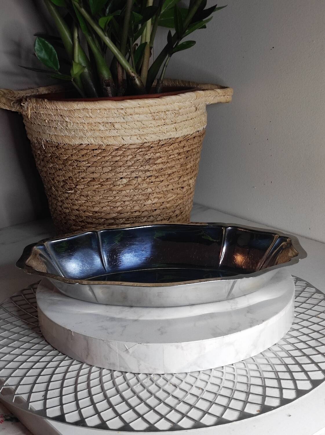 Stainless steel vegetable dish