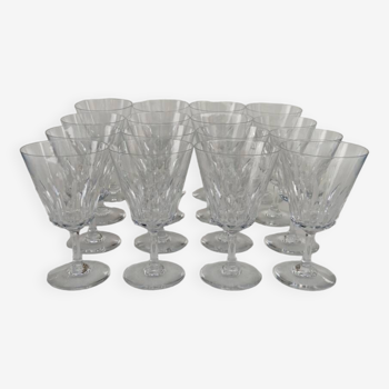 16 verres en cristal de baccarat modèle côte d'azur. Vers 1960.