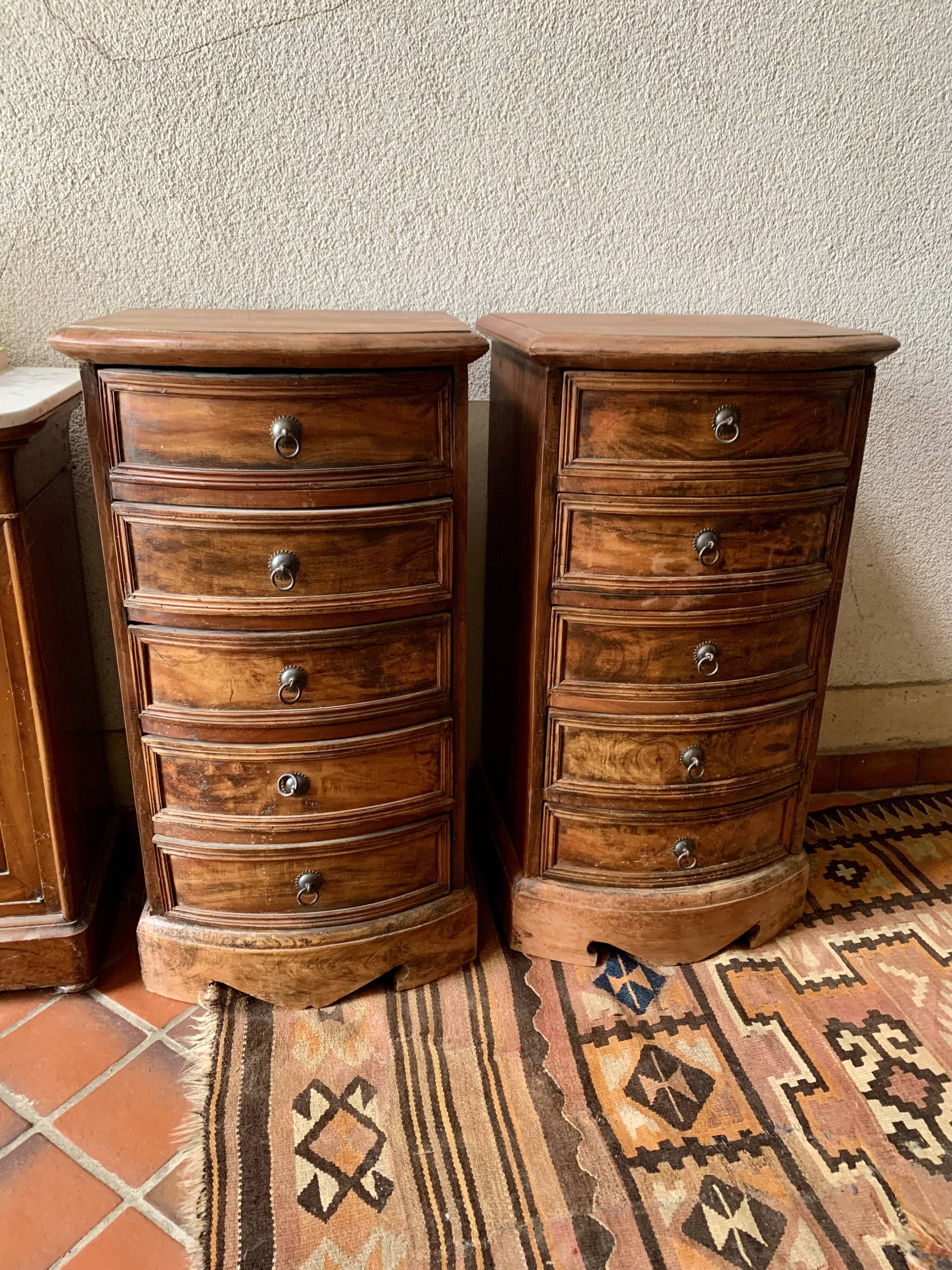 Small weekly chest of drawers