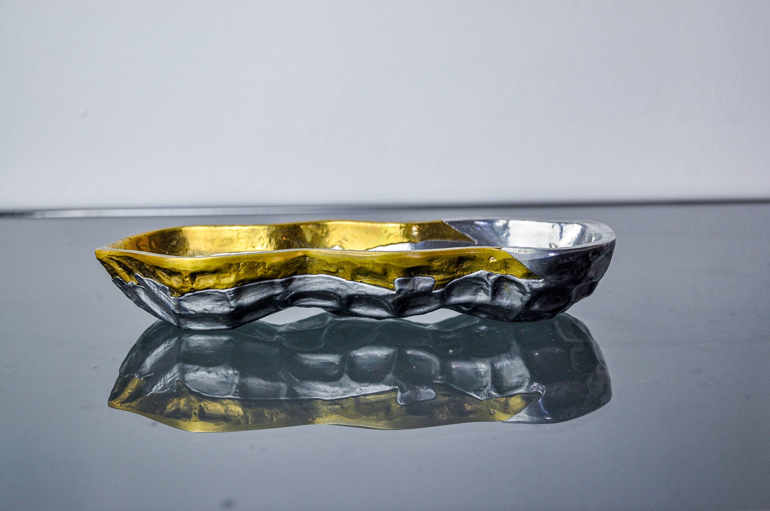 Brutalist pocket emptier by Art3, bronze and aluminum 1970, Spain