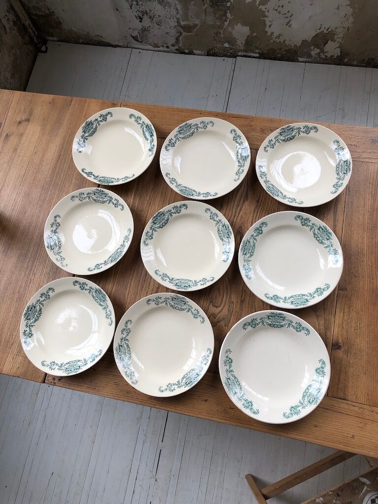 22 plates Lutece Longchamps