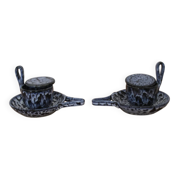Paire de tasses trembleuses couvertes en céramique vintage