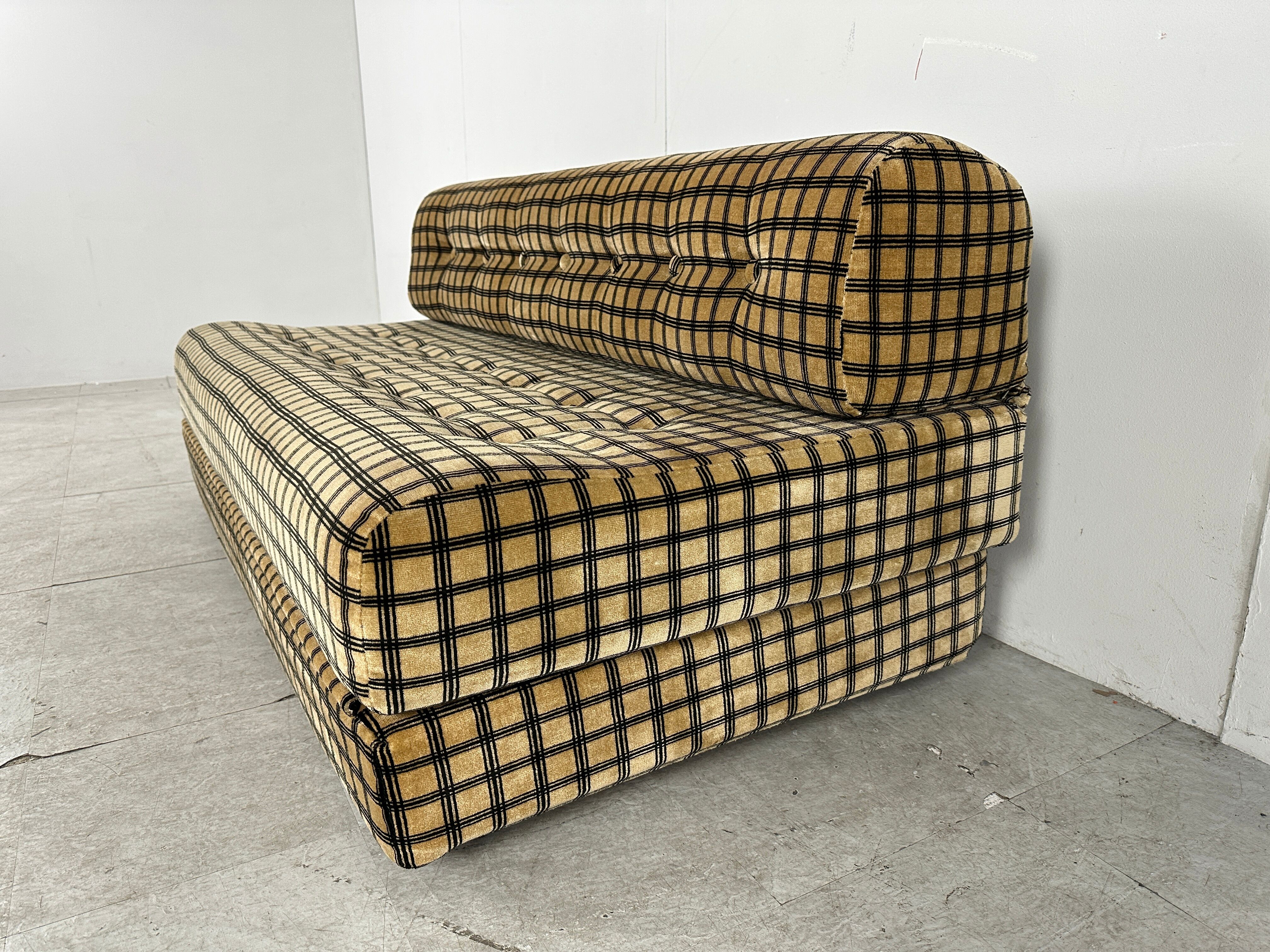 Vintage italian daybed, 1970s