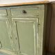 Buffet ancien patiné vert – 4 portes & 4 tiroirs – Plateau bois