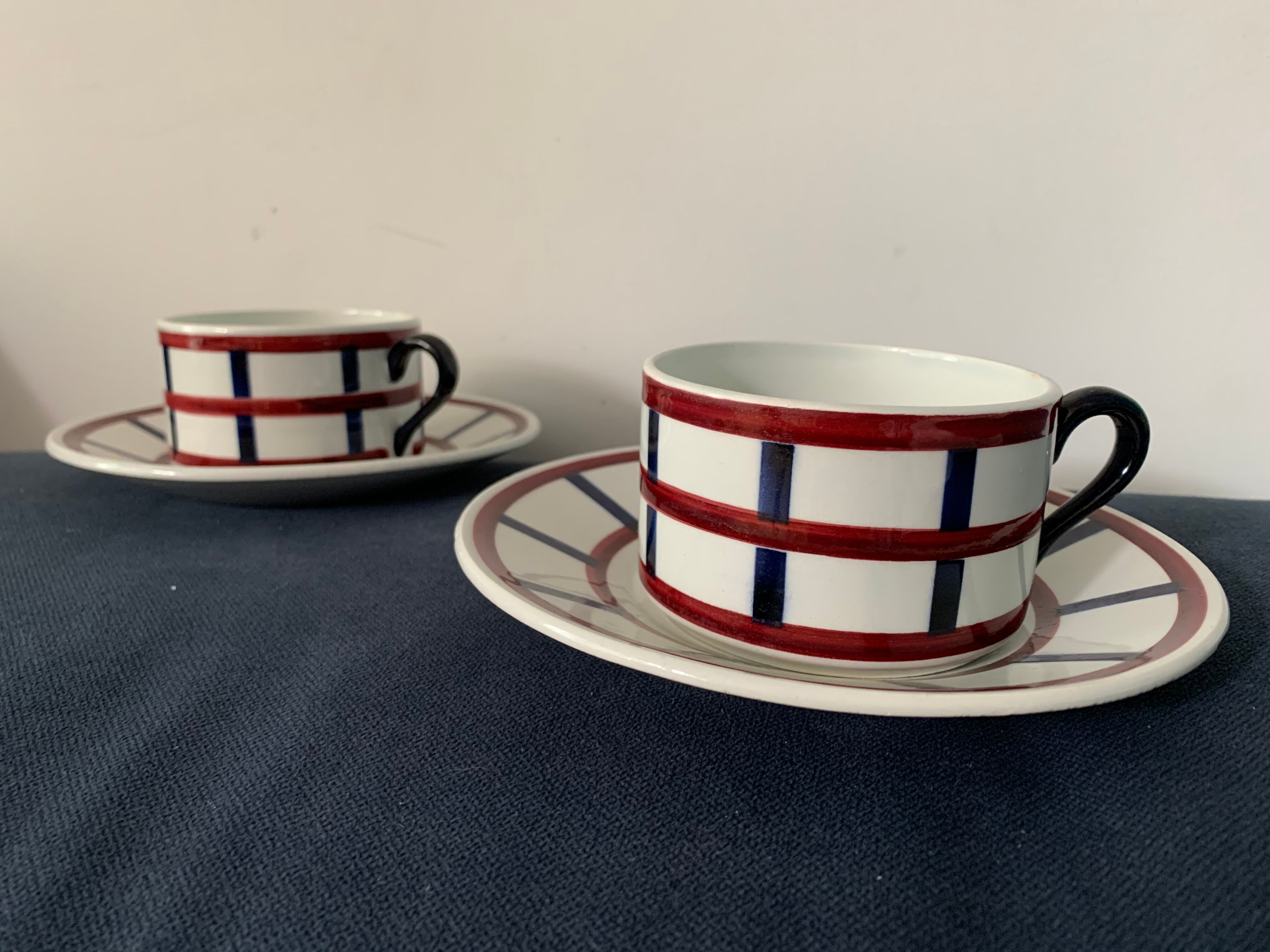 Pair of porcelain cups and cups Béarn HBCM Montereau