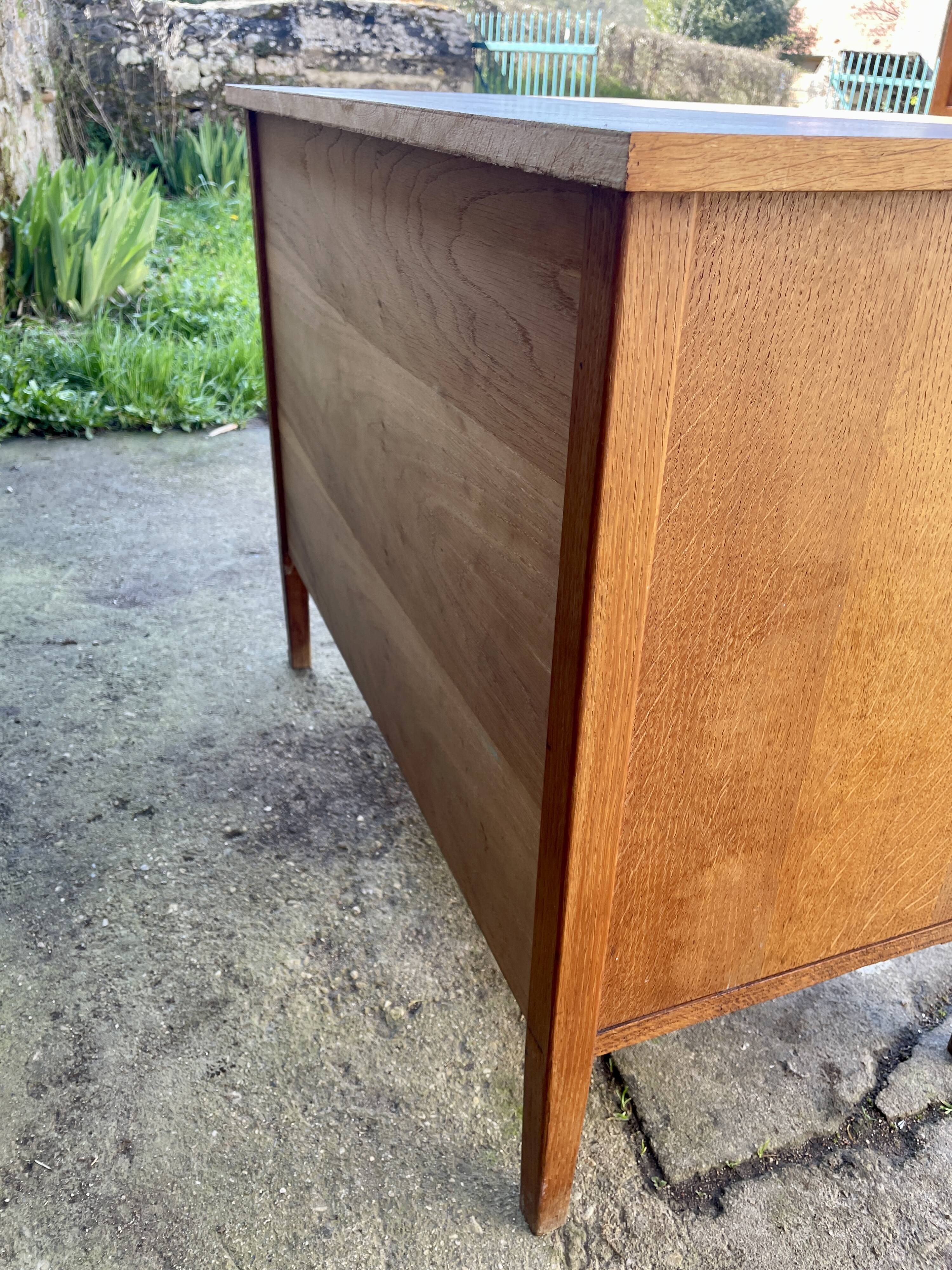 Commode en chêne 1950