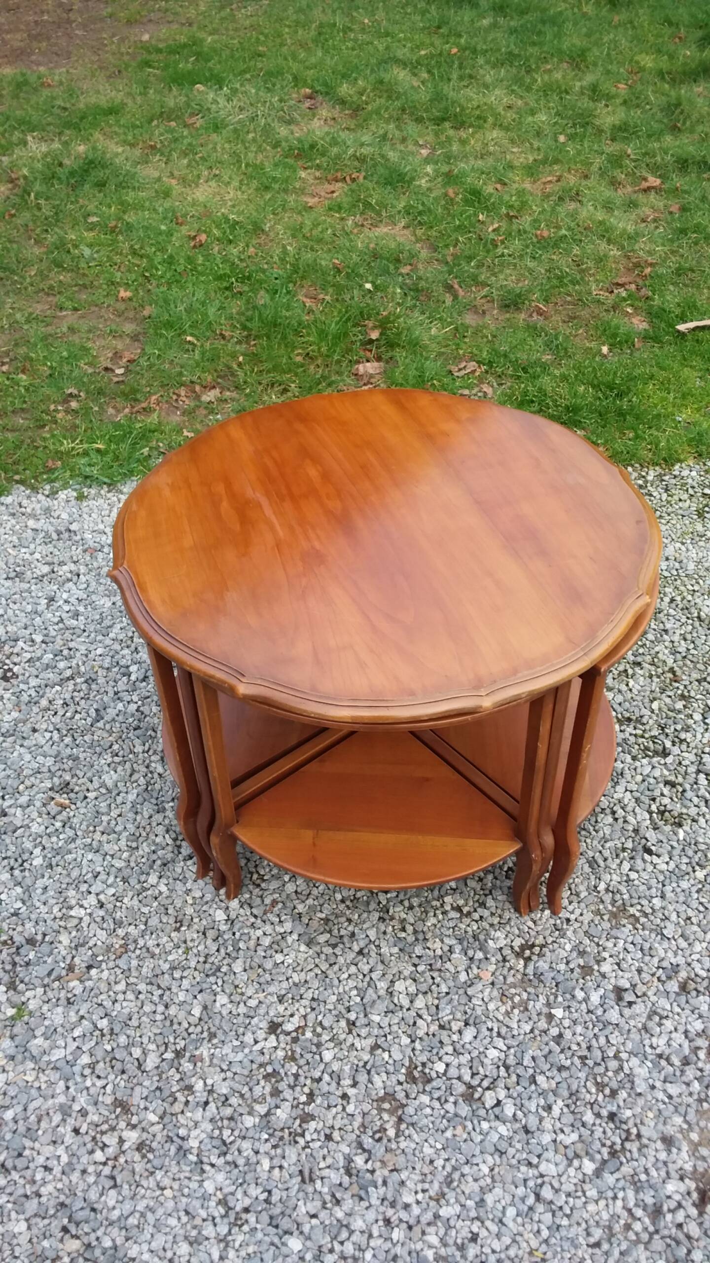 Coffee table nesting tables in cherry wood in classic style from the 60s/70s