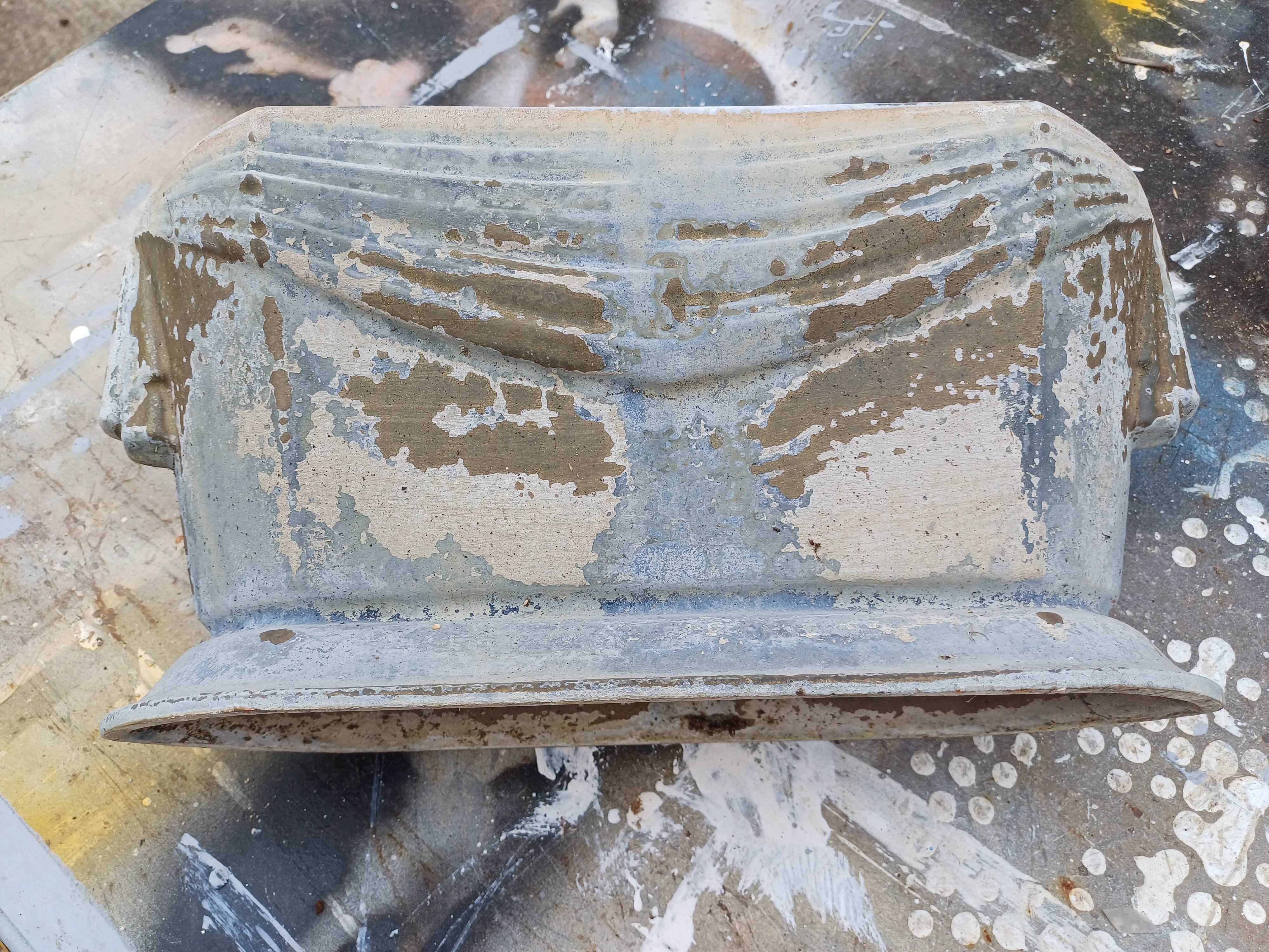 Set of 4 Cast Iron Planters 1900 from Charleville - Mézières