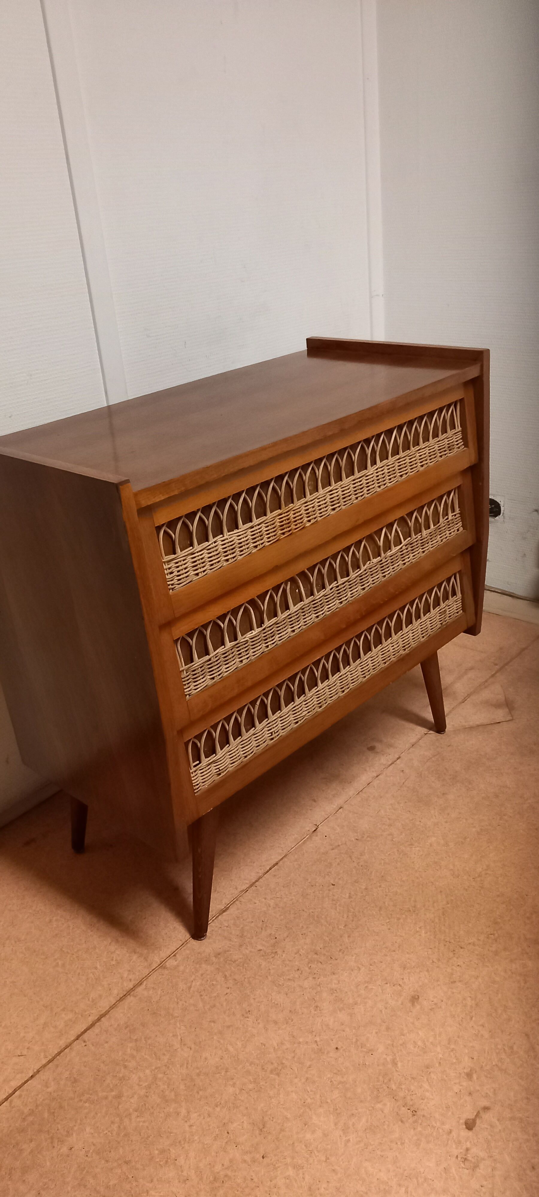 Commode rotin vintage