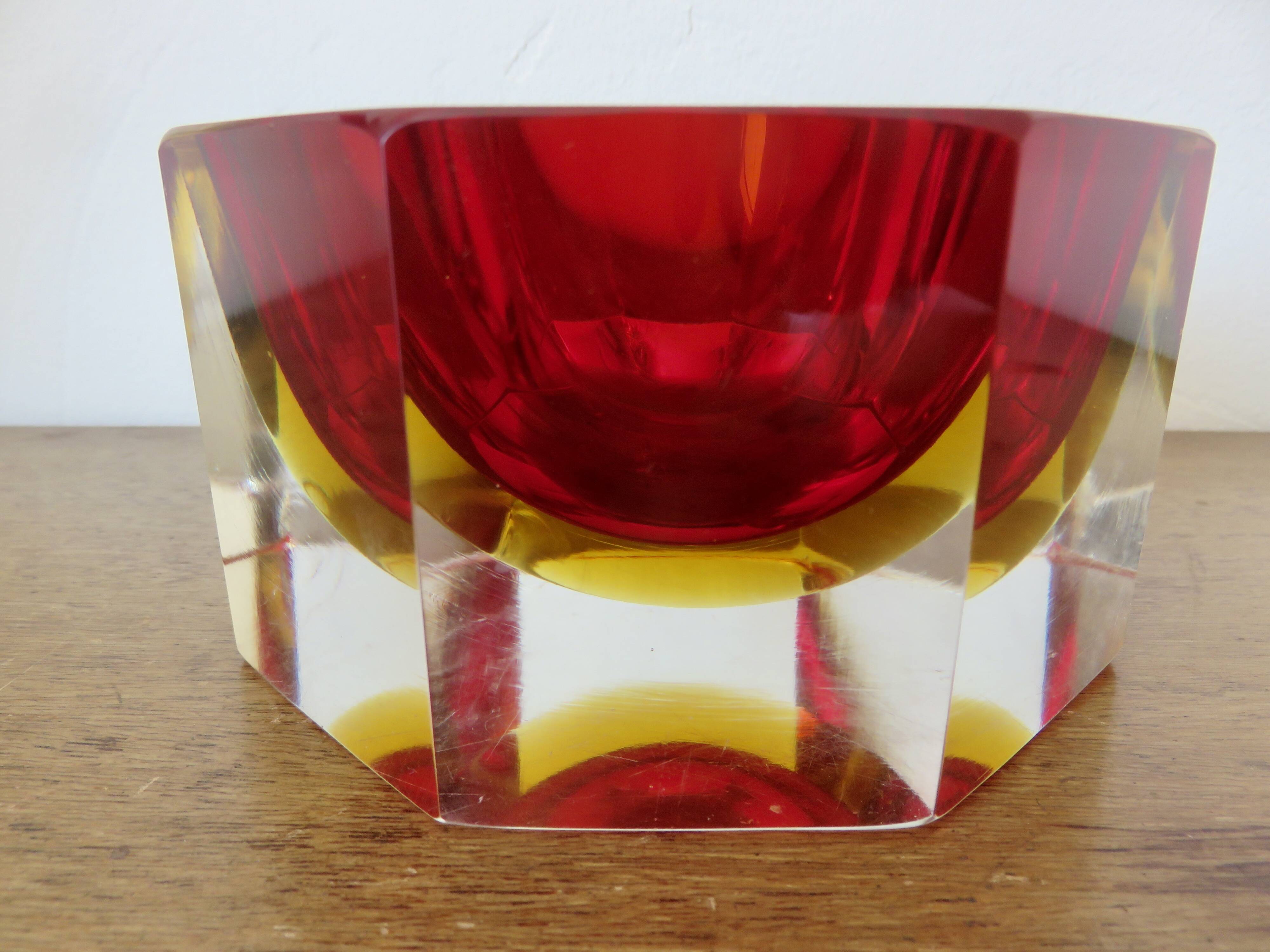 Octagonal vide poche or ashtray Sommerso Murano, design by Flavio Poli, 1970.