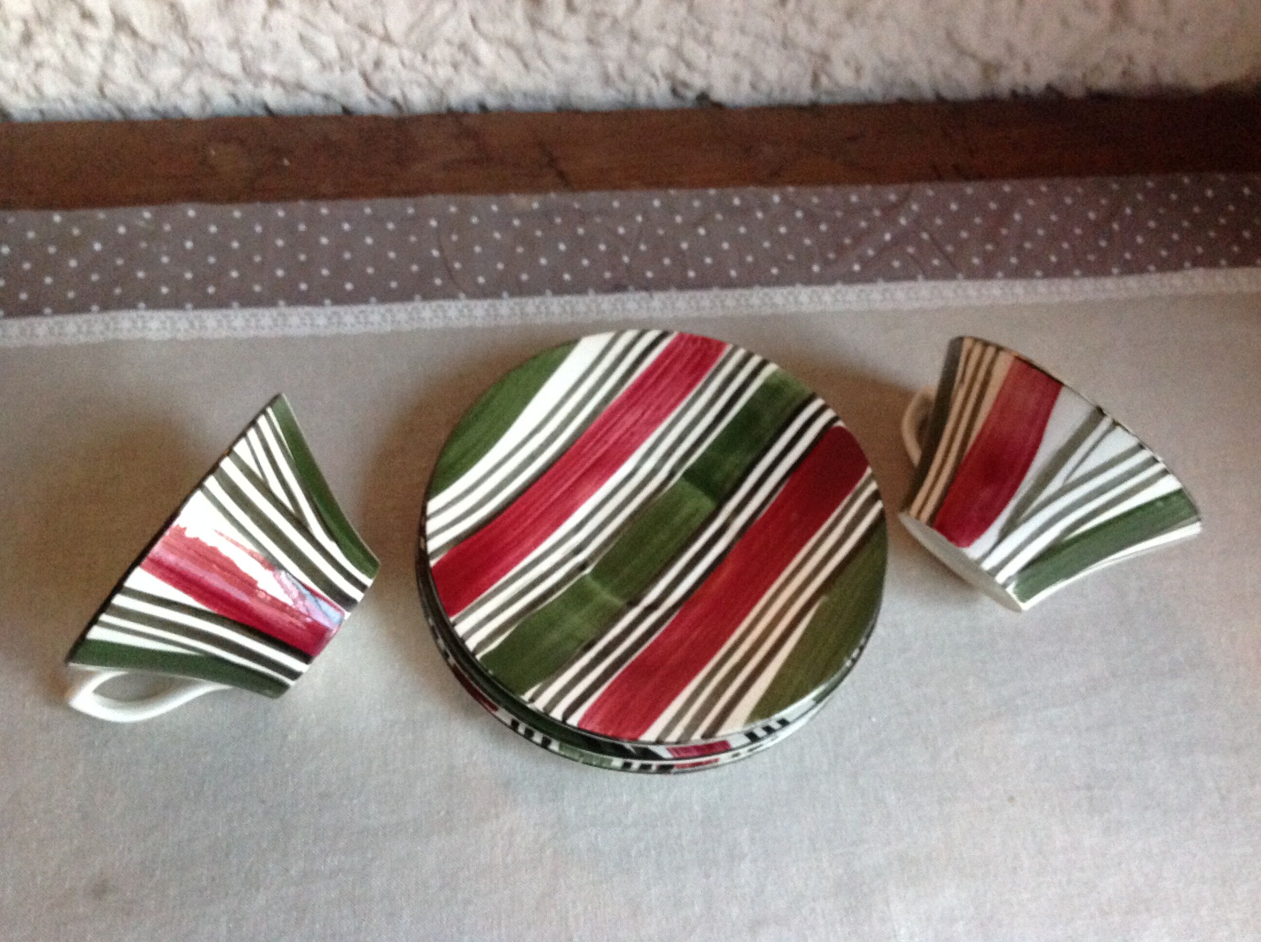 Cups and saucers polychrome Sarreguemines decoration Feria, vintage 30s-50s