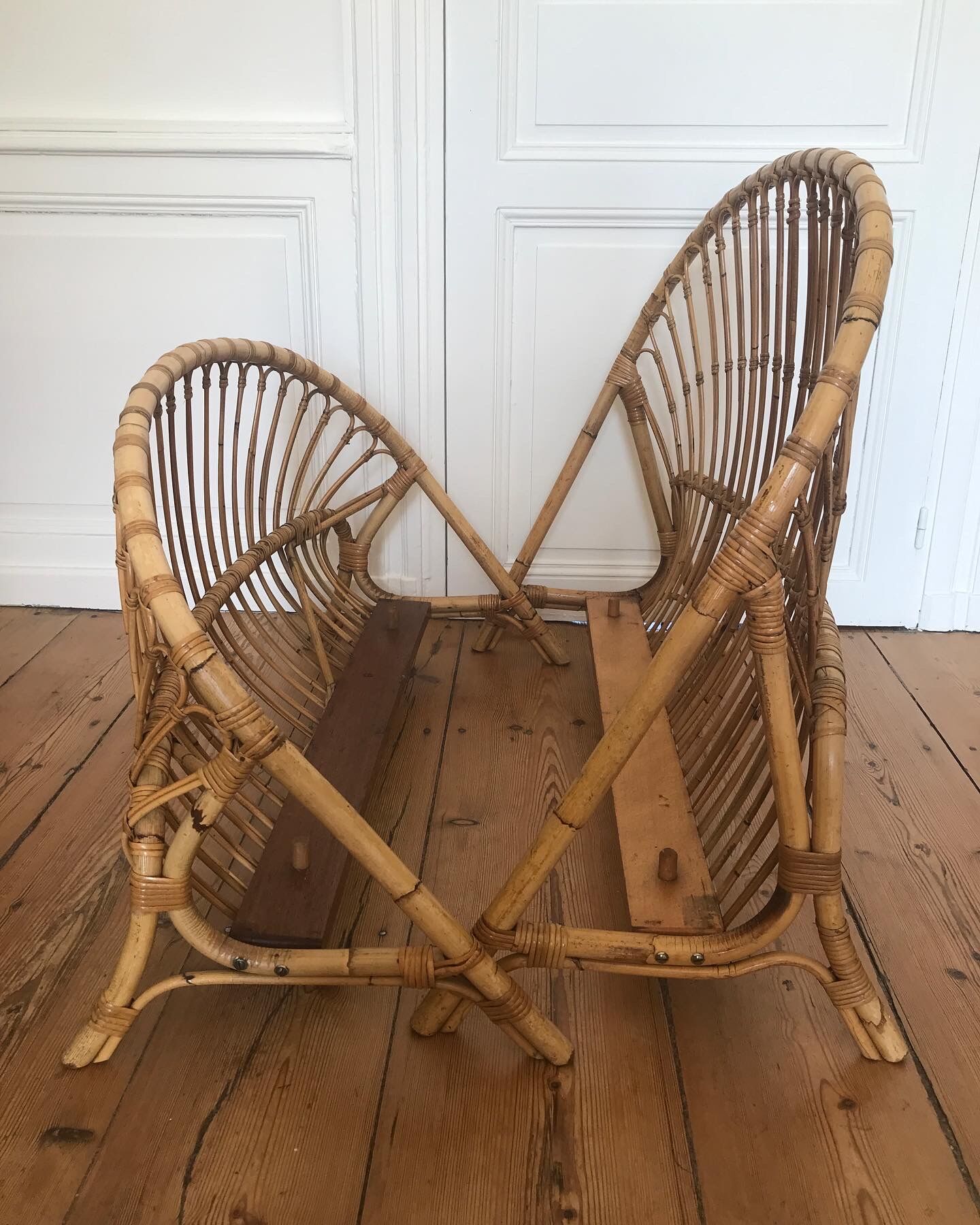 Rattan basket bed
