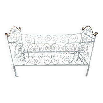 Lit banquette, fer forgé et cuivre, esprit Napoléon III romantique, fin XIX