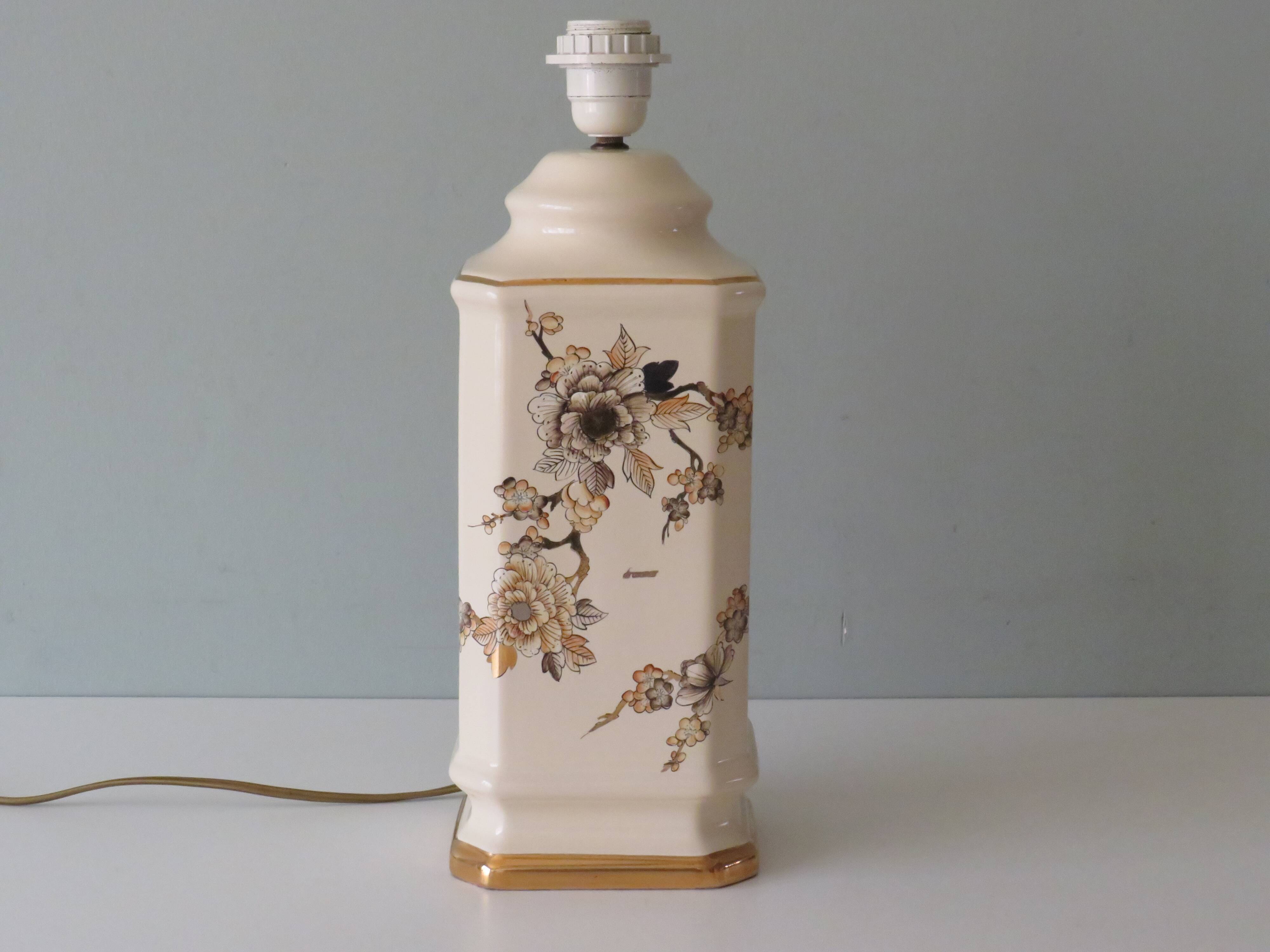 Lampe à poser en céramique émaillée couleur crème Louis Drimmer  avec nouvel abat-jour.