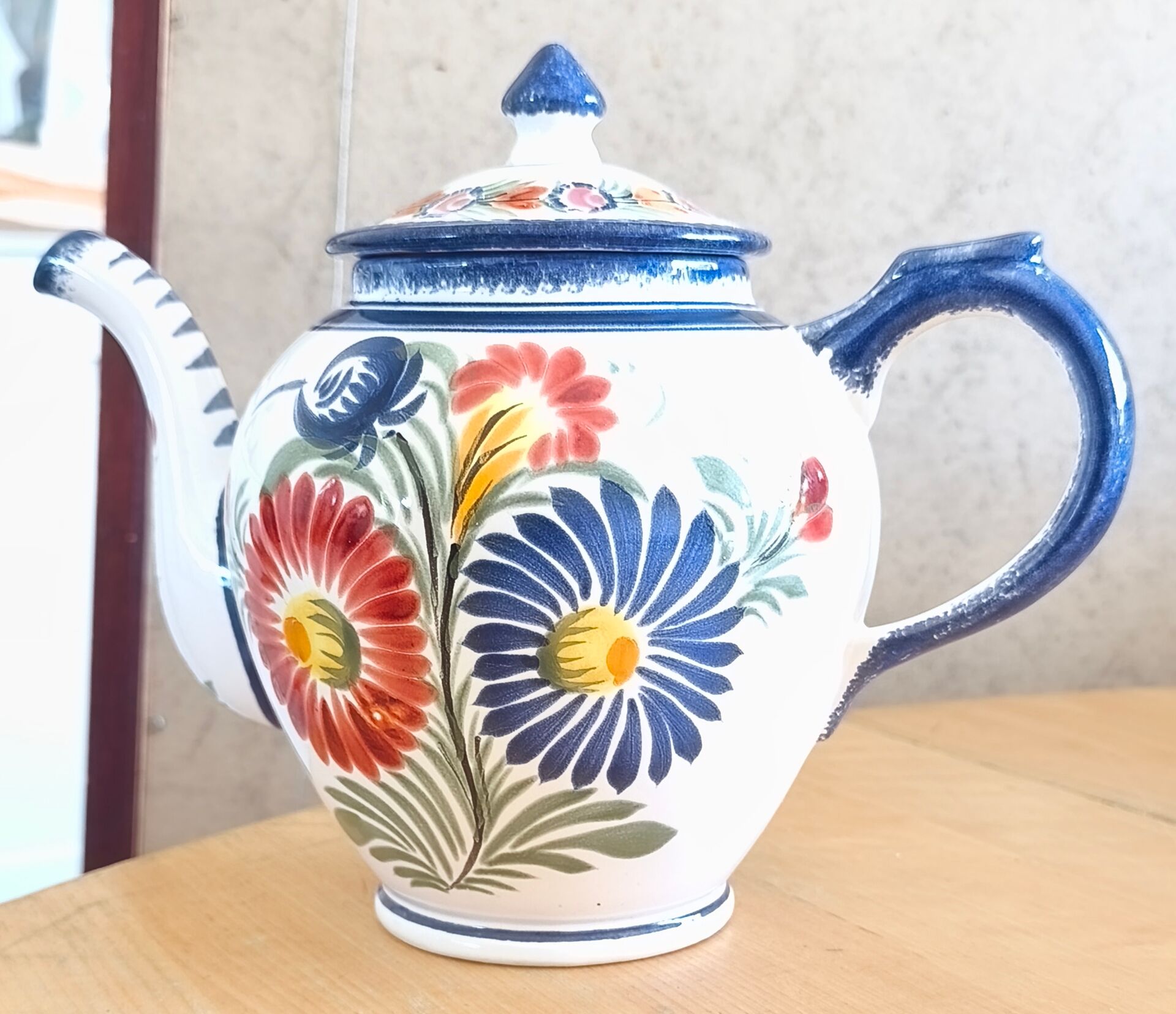 Teapot or coffee pot Henriot Quimper