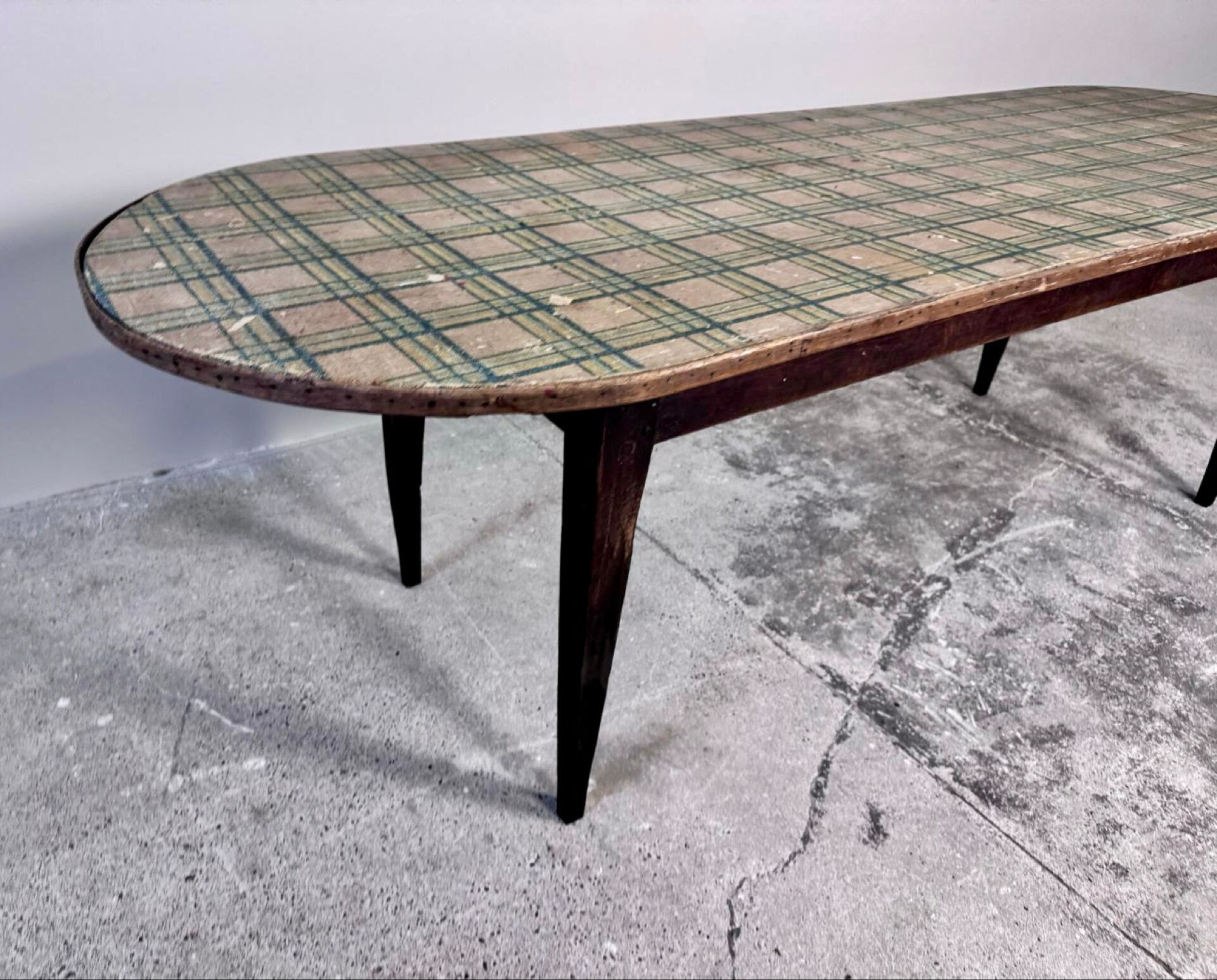 Large oval bistro table dimensions 255 cm