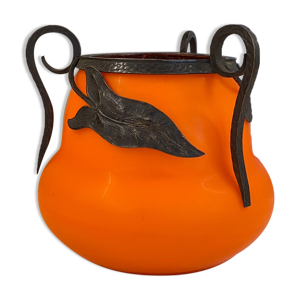 Vase en verre orangé,