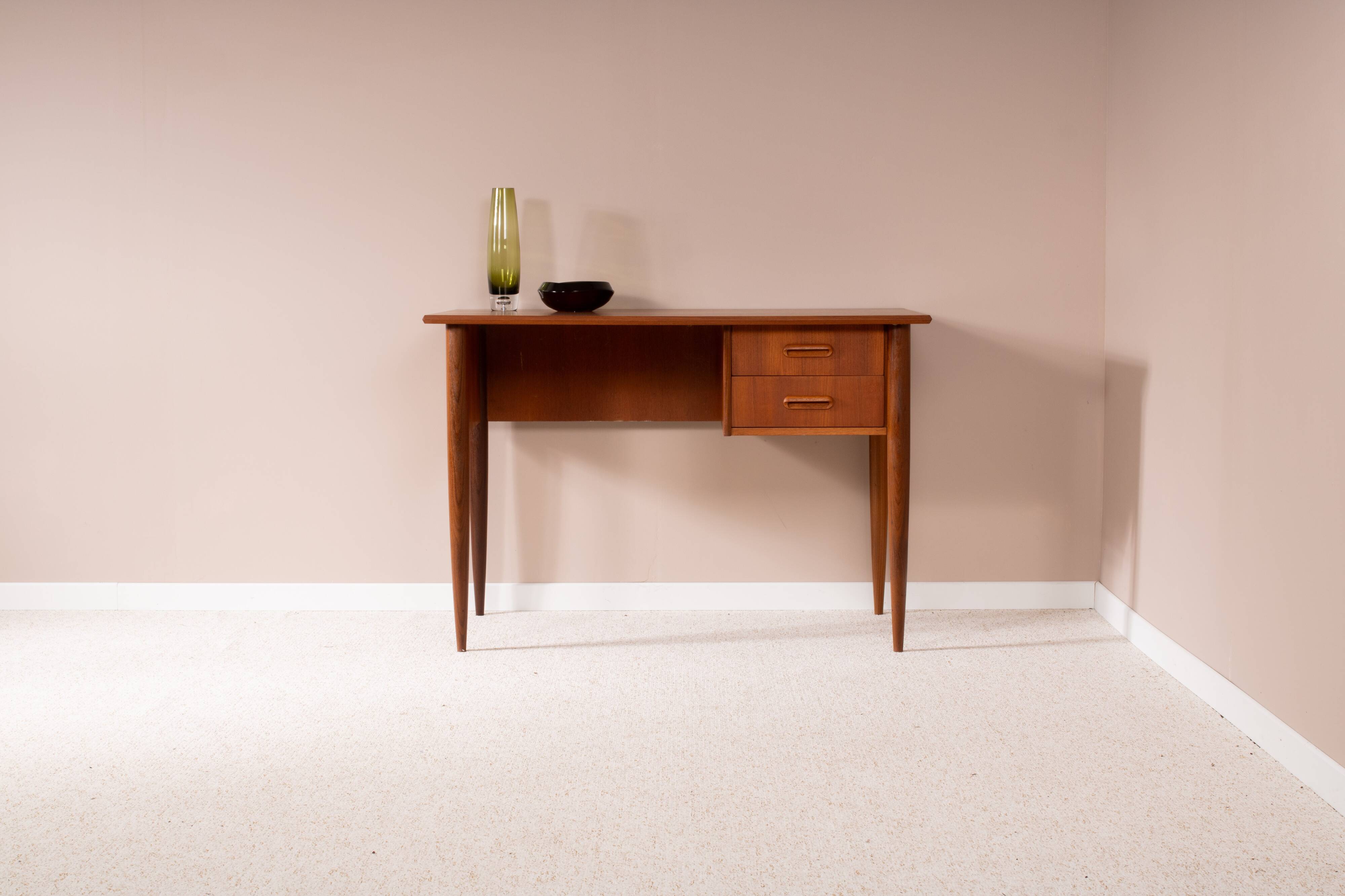 Scandinavian teak desk, 2 drawers