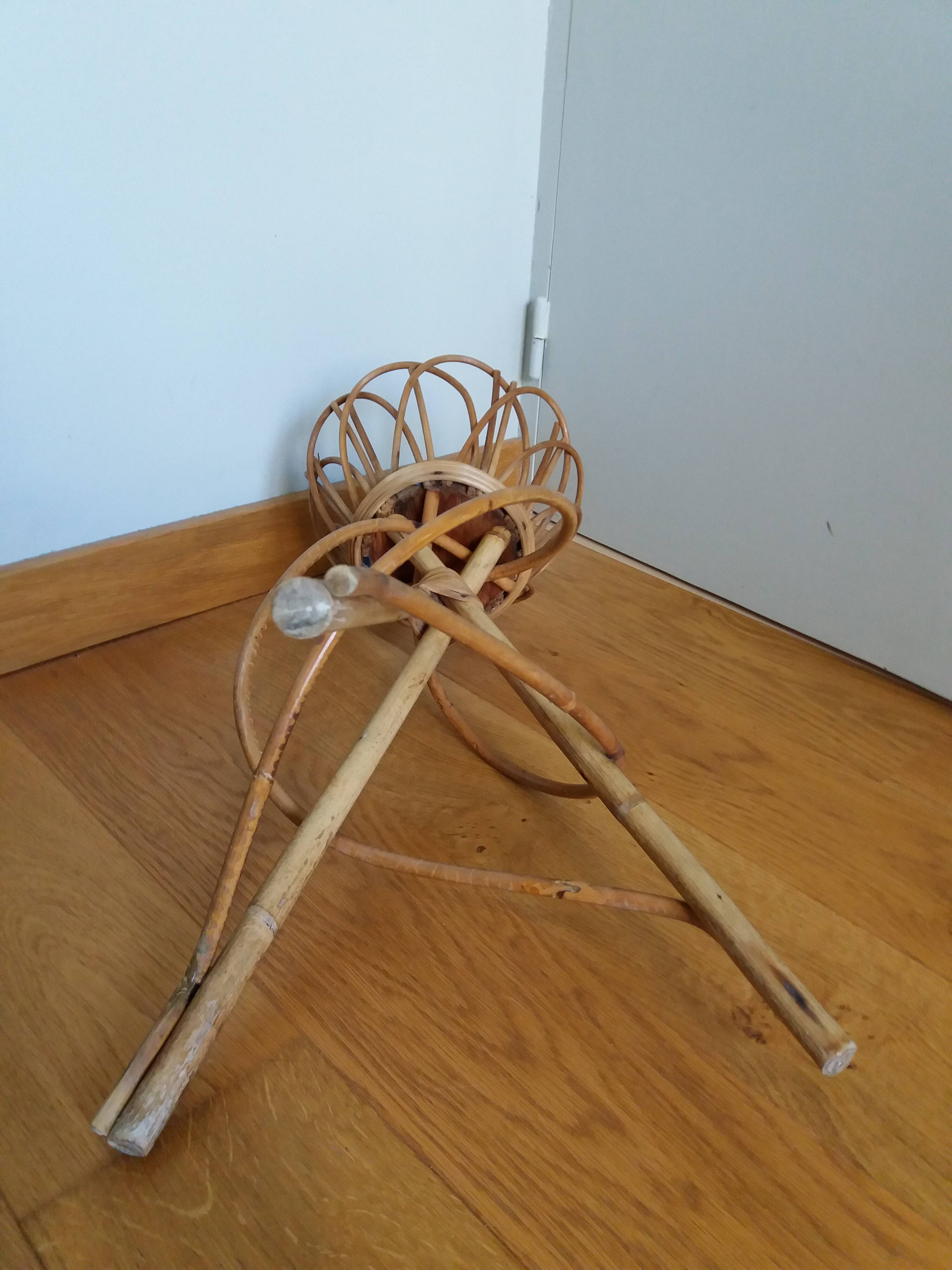 Rattan wicker plant holder