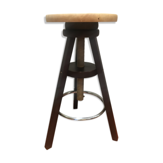 Screw workshop stool