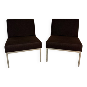 2 vintage armchairs – brown fabric & chrome metal