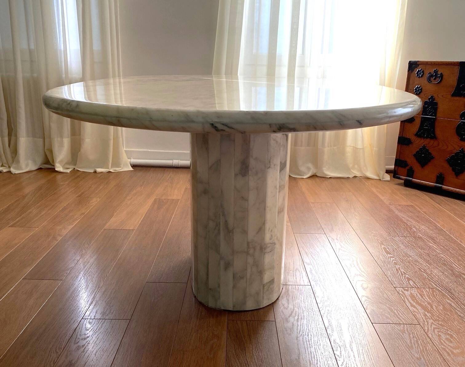 Oval marble table