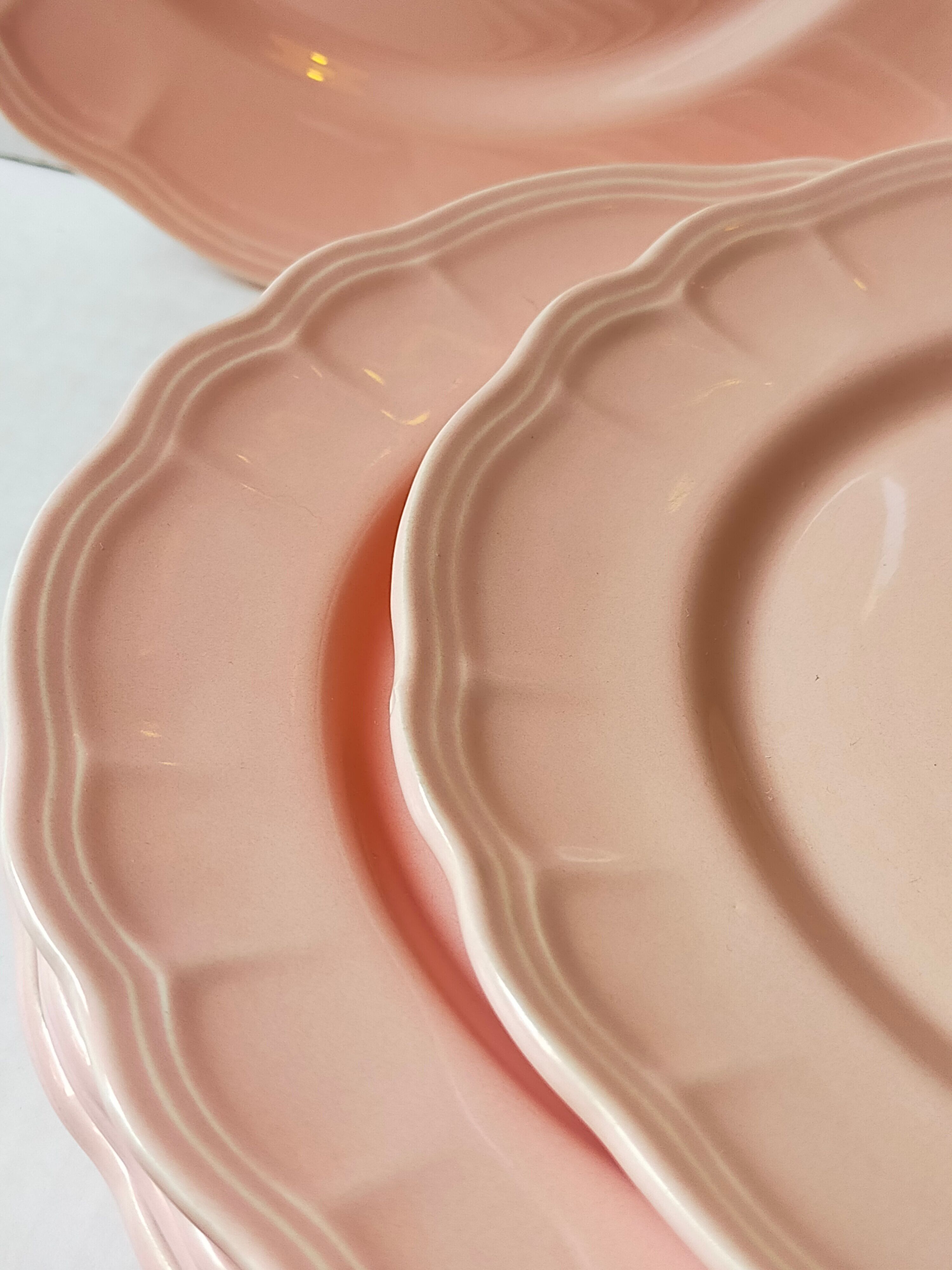 Seven ceramic plates of vintage salins