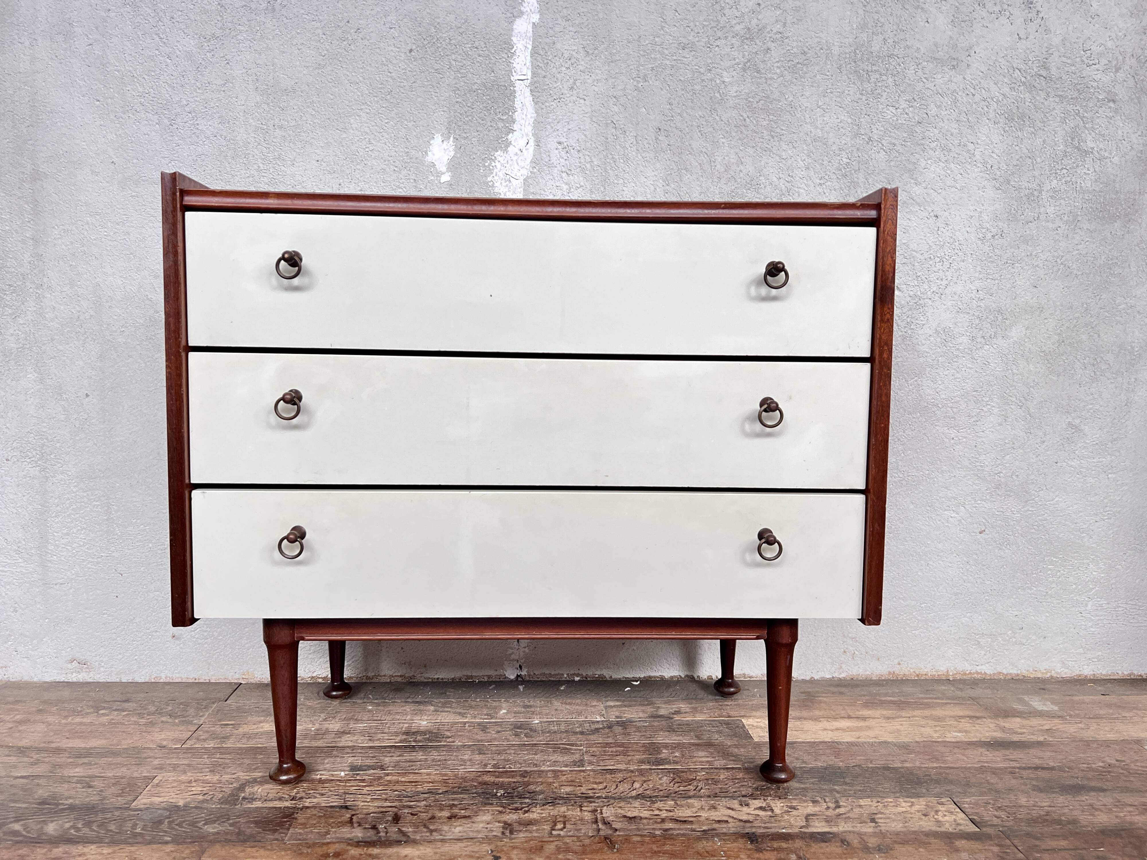 Commode en teck et tiroirs formica blanc - 1960