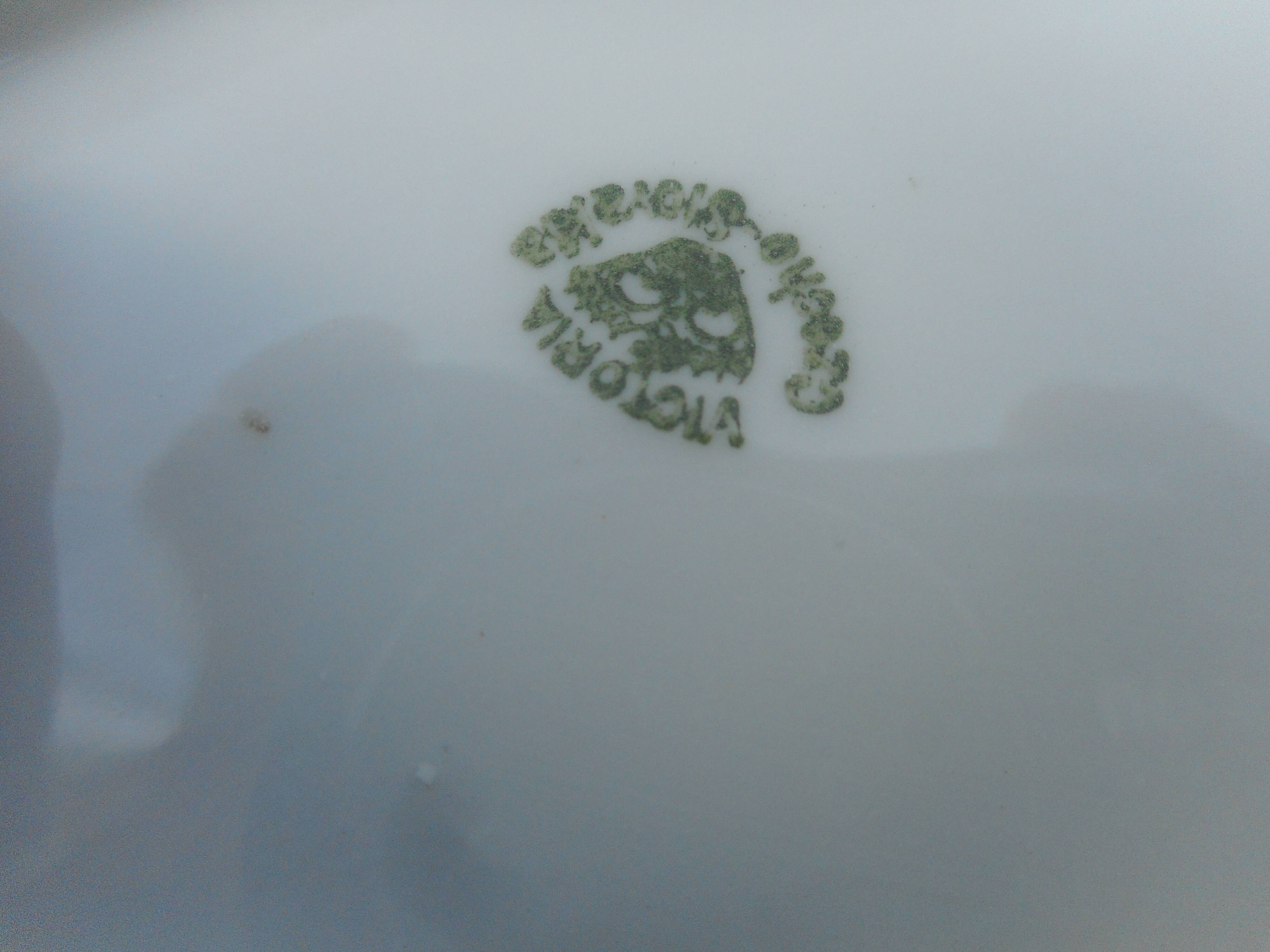 Porcelain dish floral decoration