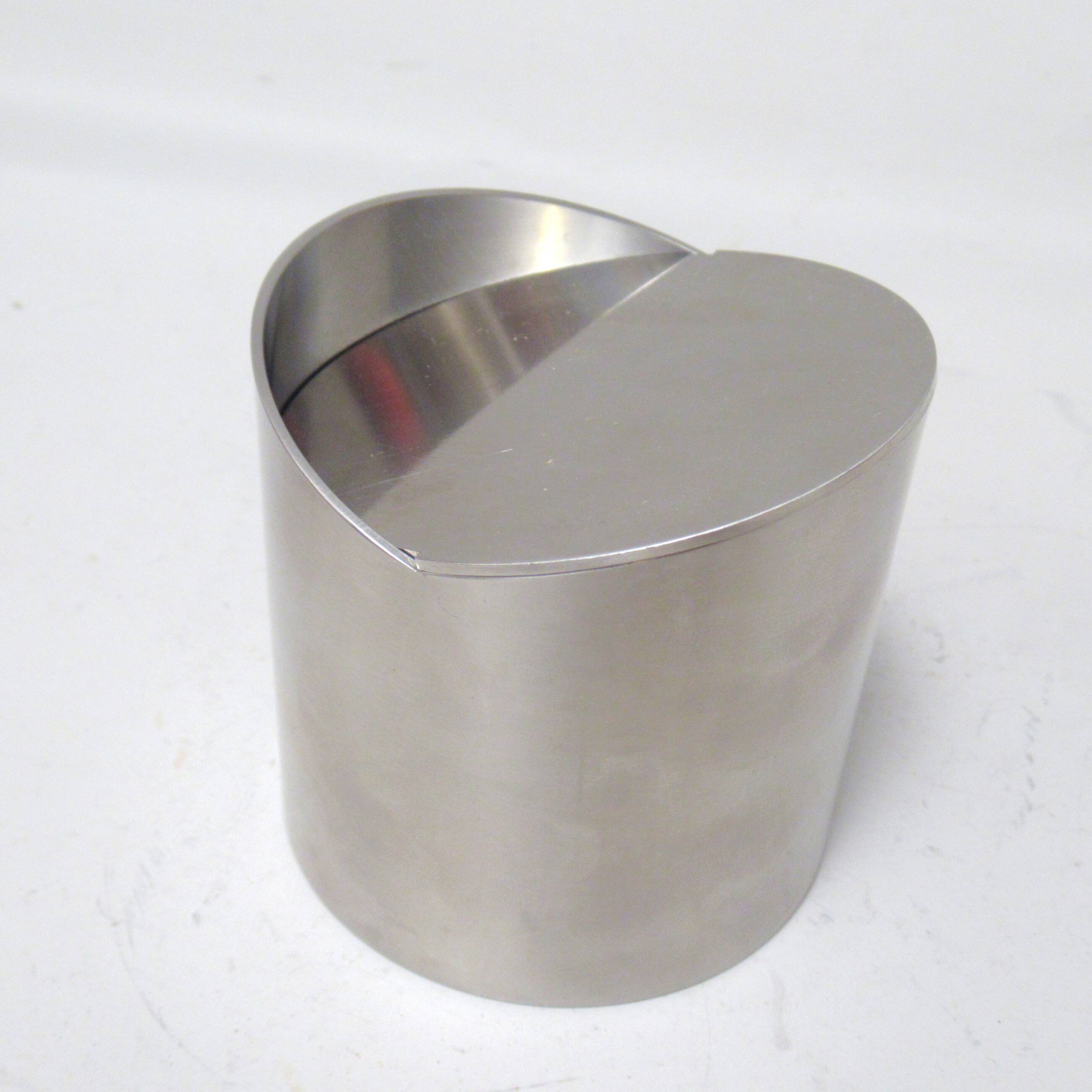 Cendrier moderniste Aart Roelandt Stelton 1987
