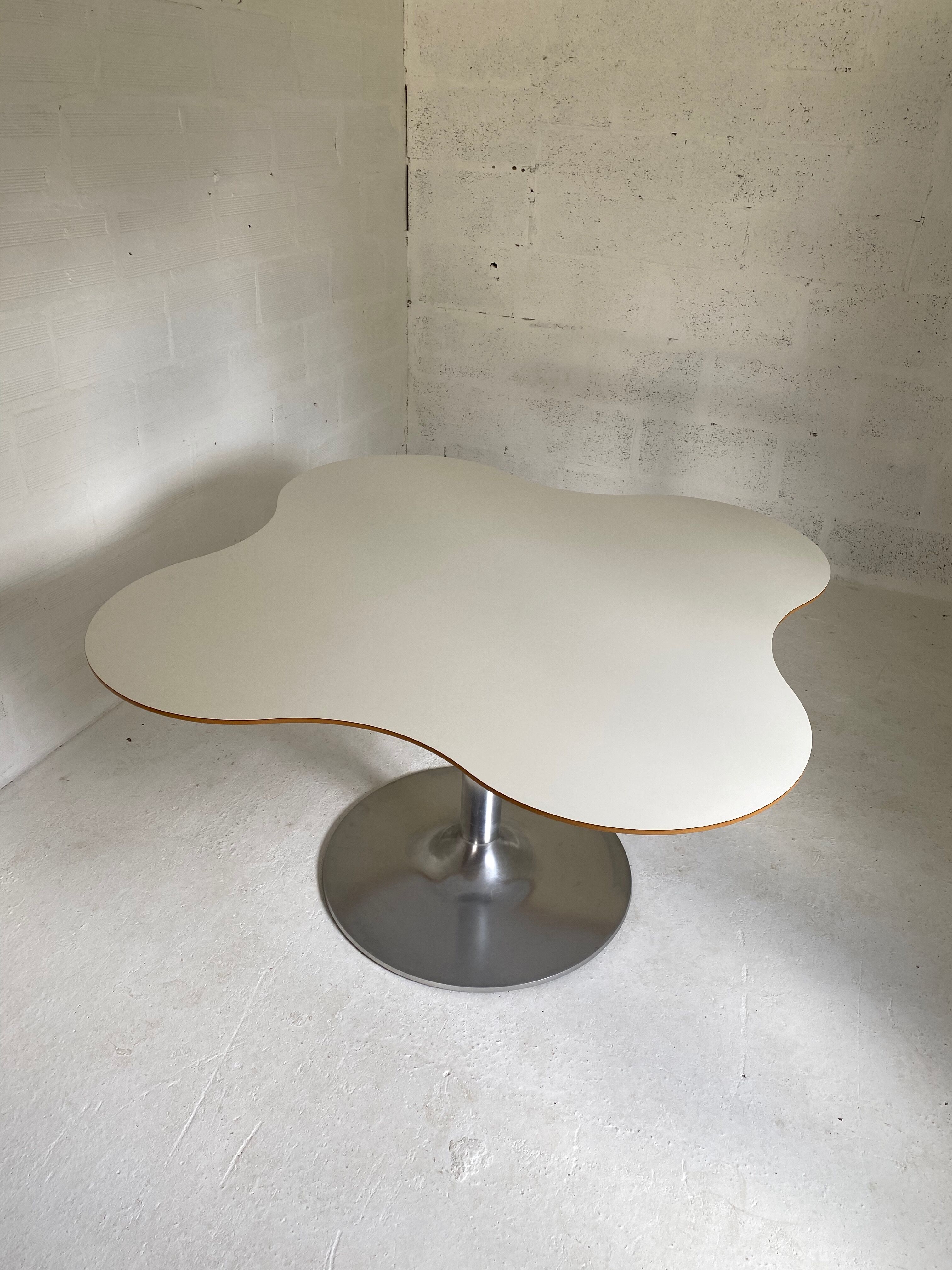 Vintage cloud table 1970